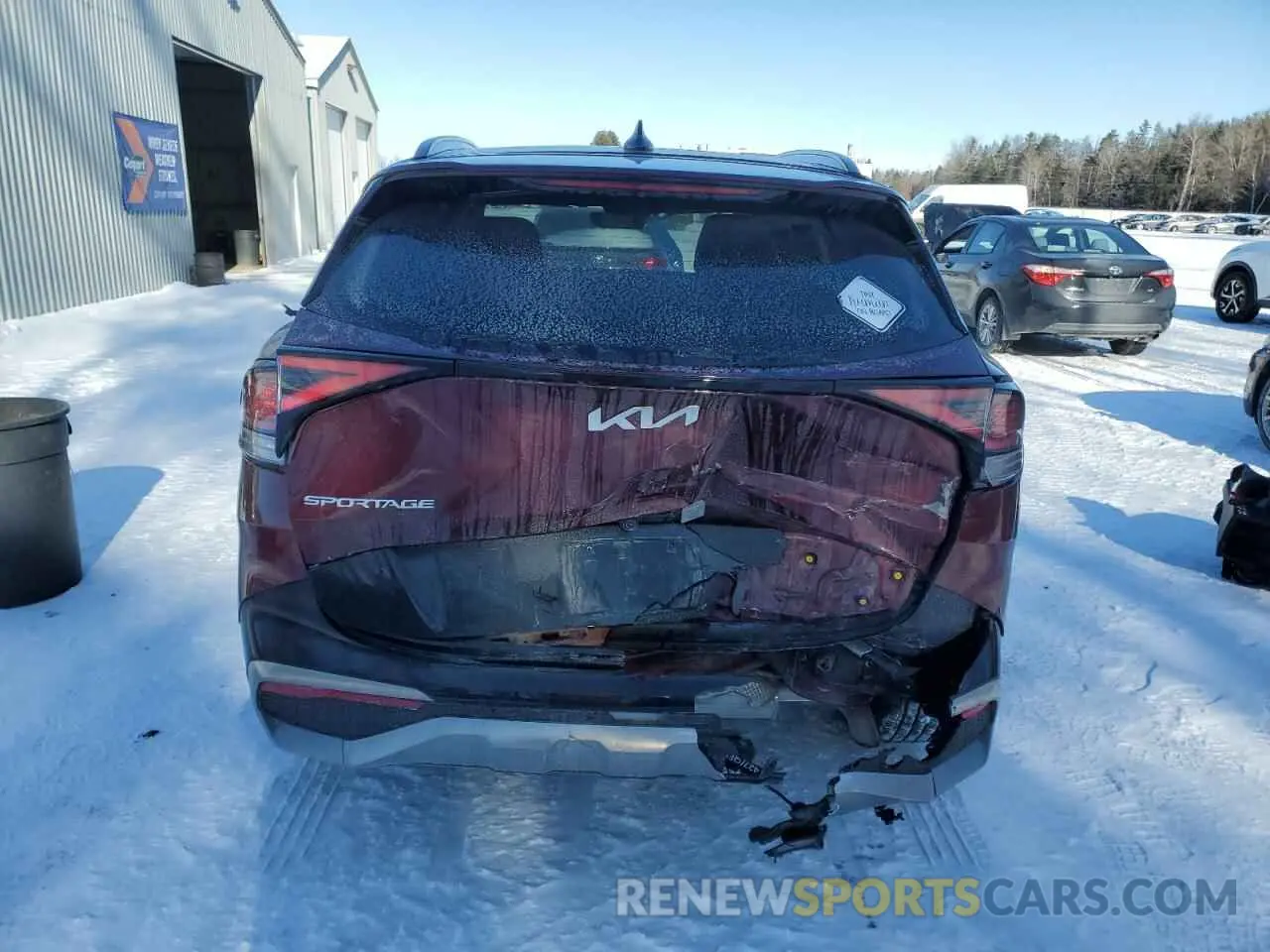 6 Photograph of a damaged car KNDPVCAF5P7194935 KIA SPORTAGE 2023
