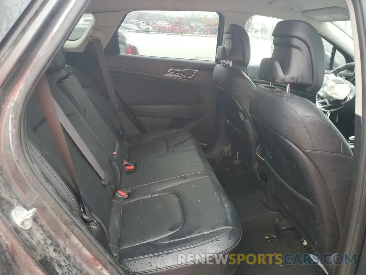 11 Photograph of a damaged car KNDPVCAG0P7070208 KIA SPORTAGE 2023