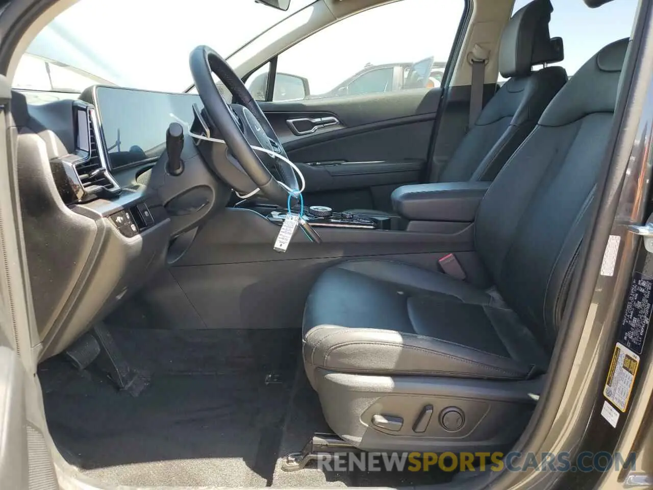 7 Photograph of a damaged car KNDPVCAG2P7107310 KIA SPORTAGE 2023