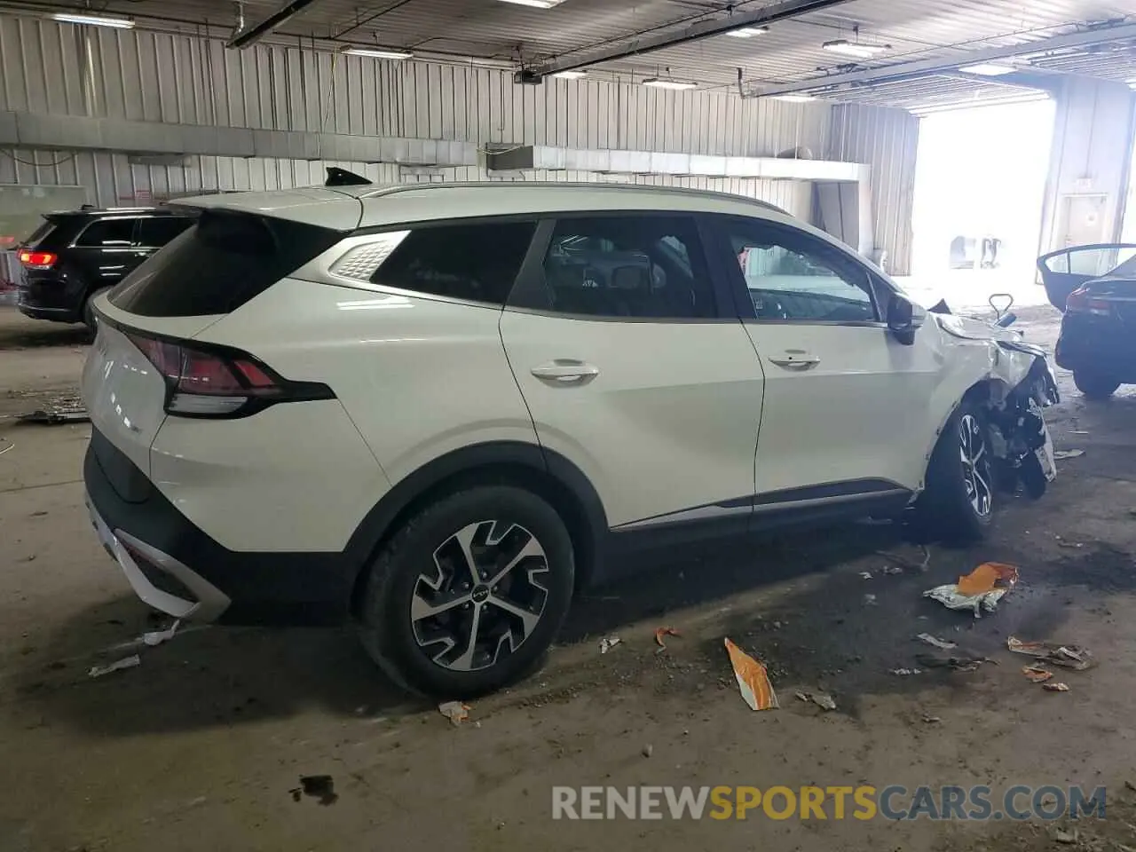 3 Photograph of a damaged car KNDPVCAG3P7060479 KIA SPORTAGE 2023