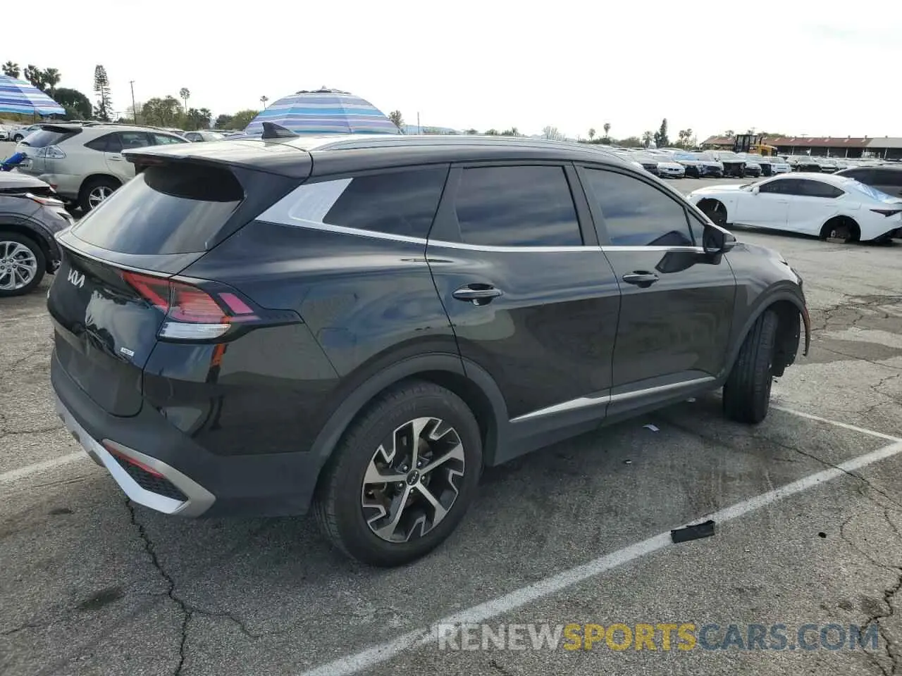 3 Photograph of a damaged car KNDPVCAG5P7017682 KIA SPORTAGE 2023
