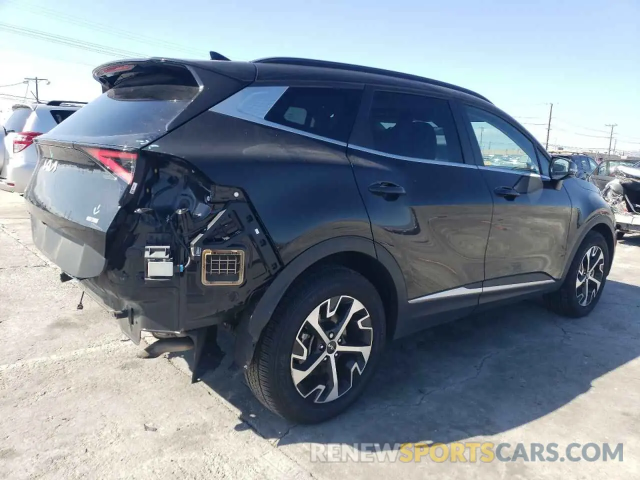 3 Photograph of a damaged car KNDPVCAG8P7029387 KIA SPORTAGE 2023