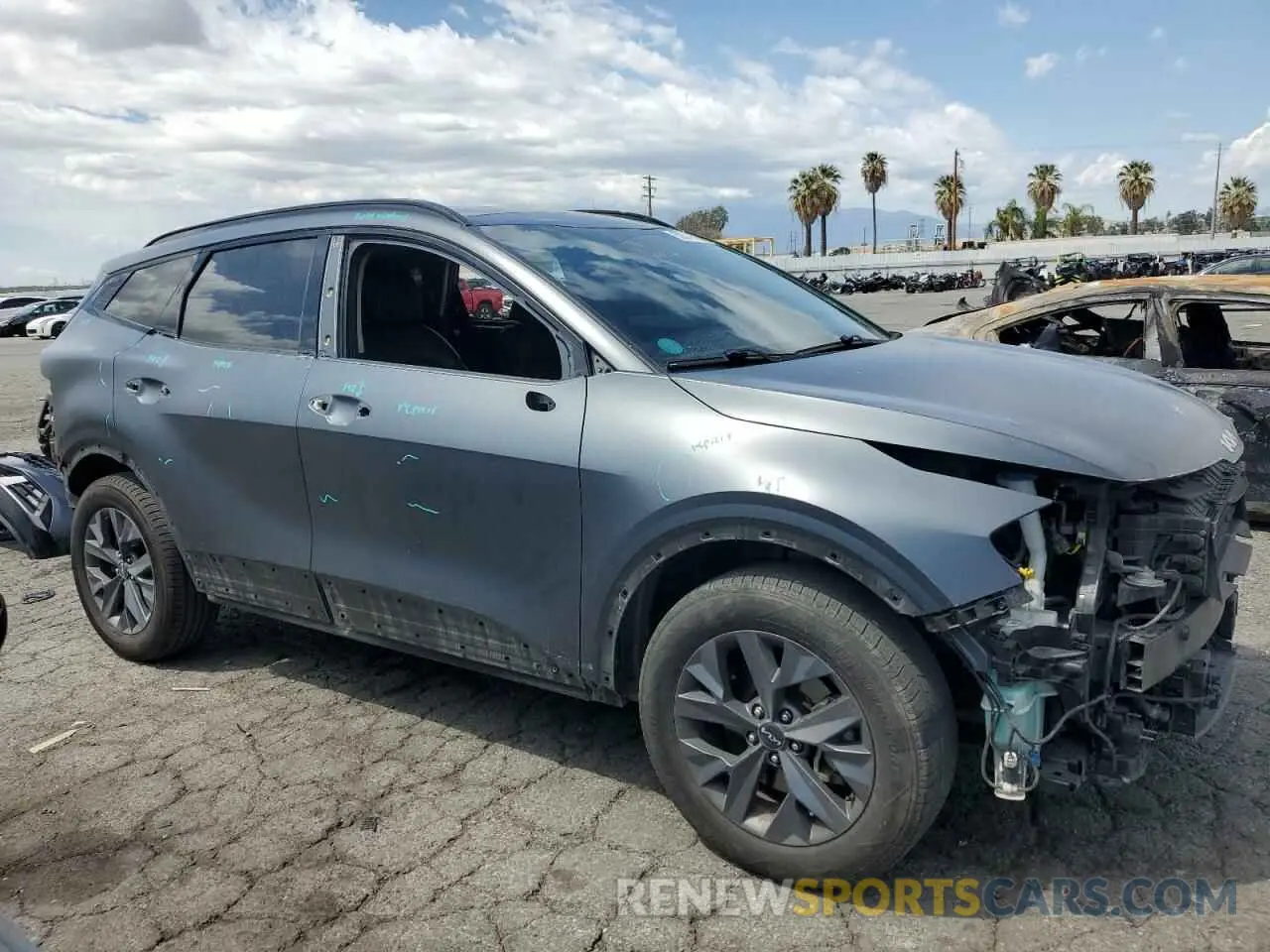 4 Photograph of a damaged car KNDPXCAG5P7021001 KIA SPORTAGE 2023