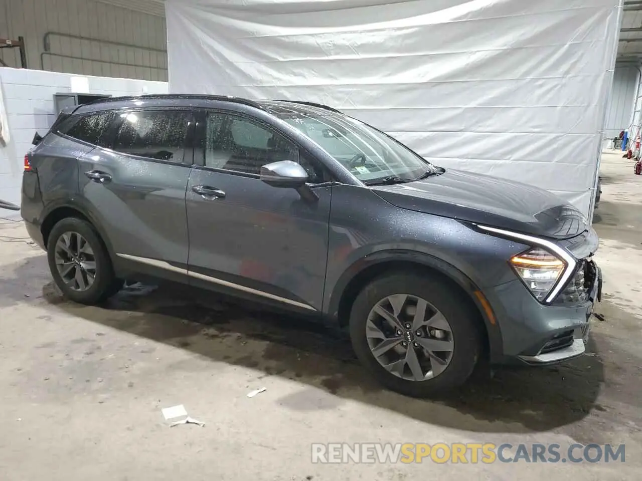 4 Photograph of a damaged car KNDPXCAGXP7039588 KIA SPORTAGE 2023