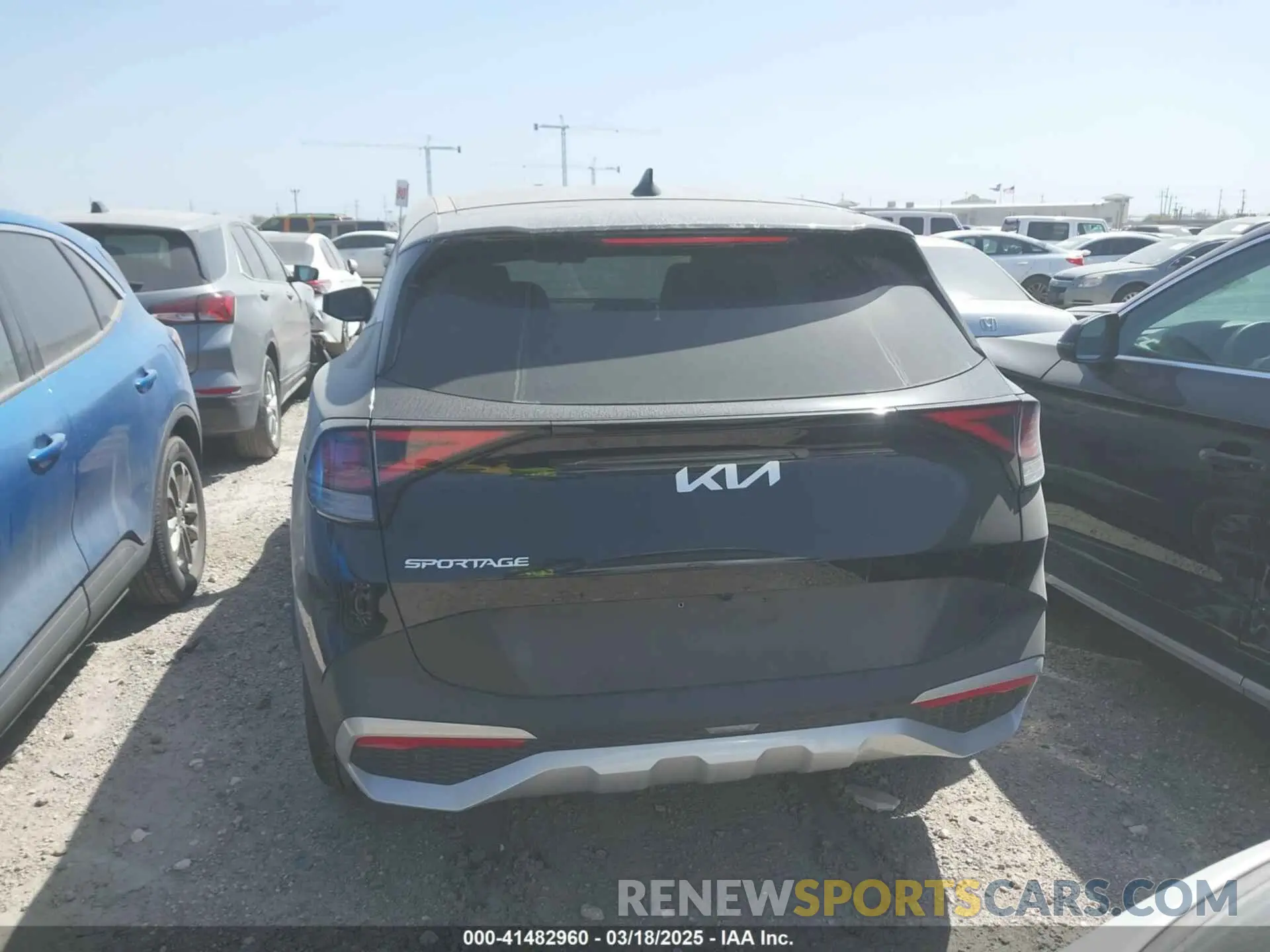 17 Photograph of a damaged car 5XYK33DF0RG212744 KIA SPORTAGE 2024