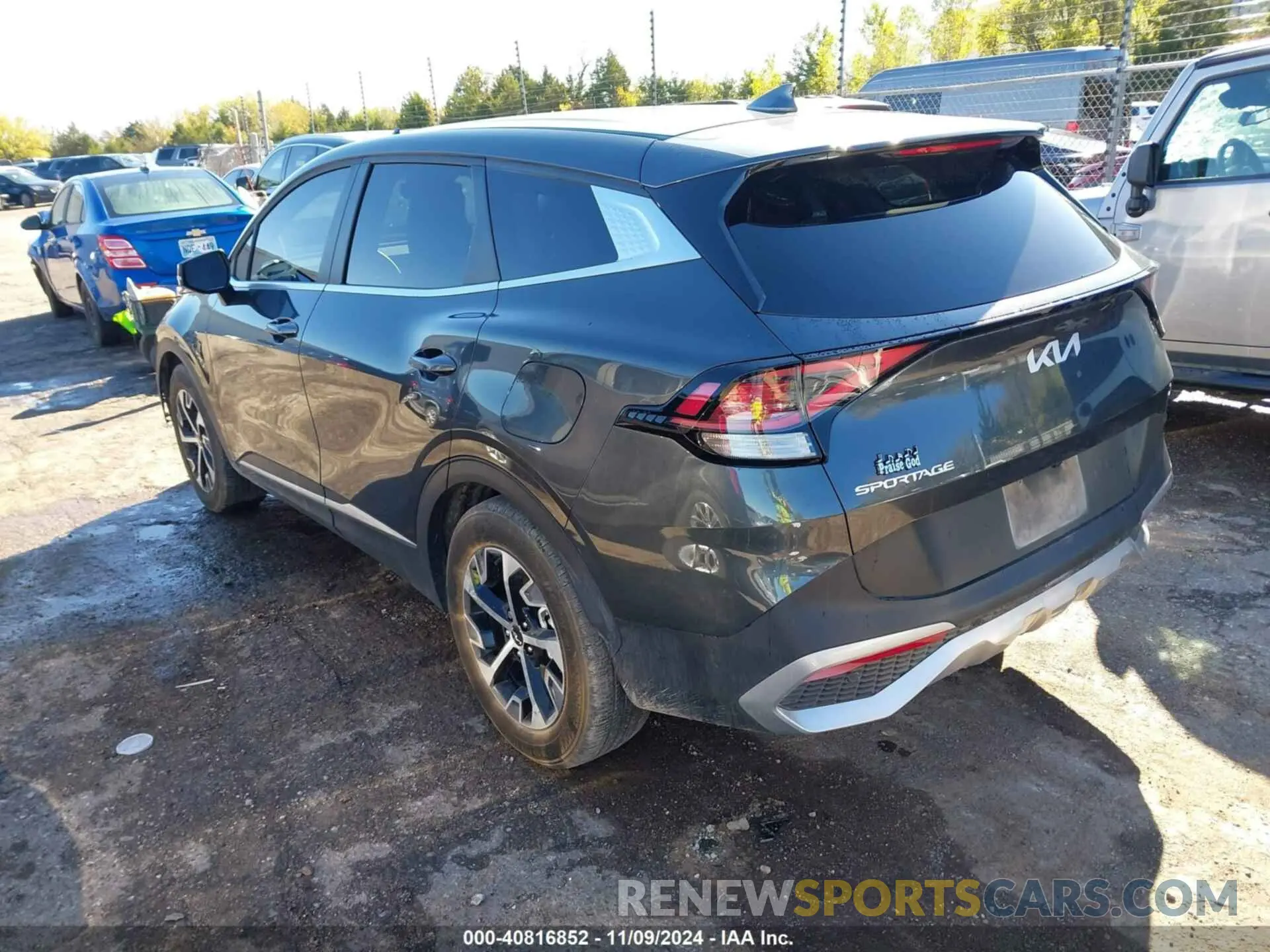 3 Photograph of a damaged car 5XYK33DF1RG208105 KIA SPORTAGE 2024
