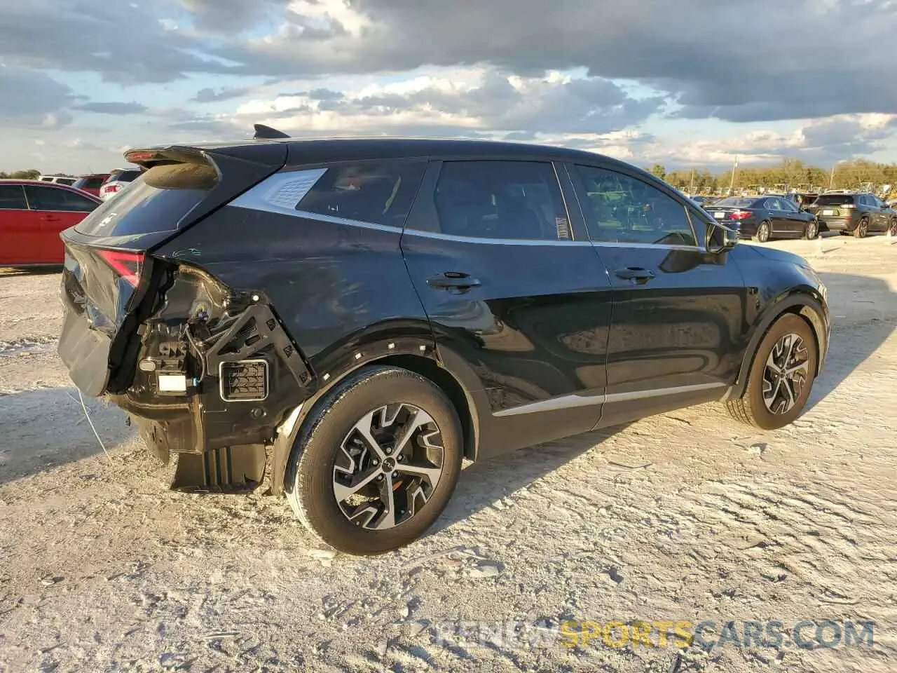 3 Photograph of a damaged car 5XYK33DF2RG186423 KIA SPORTAGE 2024