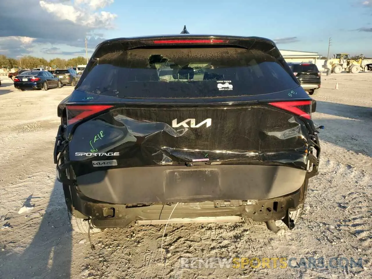 6 Photograph of a damaged car 5XYK33DF2RG186423 KIA SPORTAGE 2024
