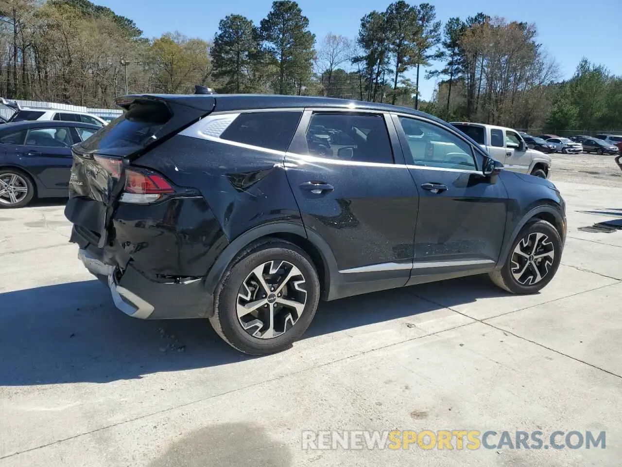 3 Photograph of a damaged car 5XYK33DF5RG151021 KIA SPORTAGE 2024