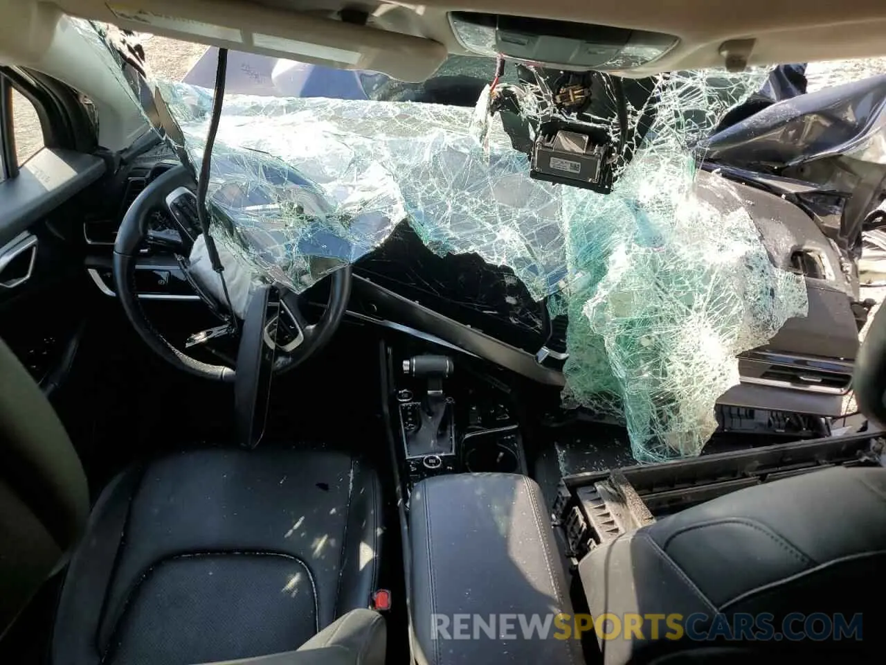 8 Photograph of a damaged car 5XYK33DF6RG148757 KIA SPORTAGE 2024
