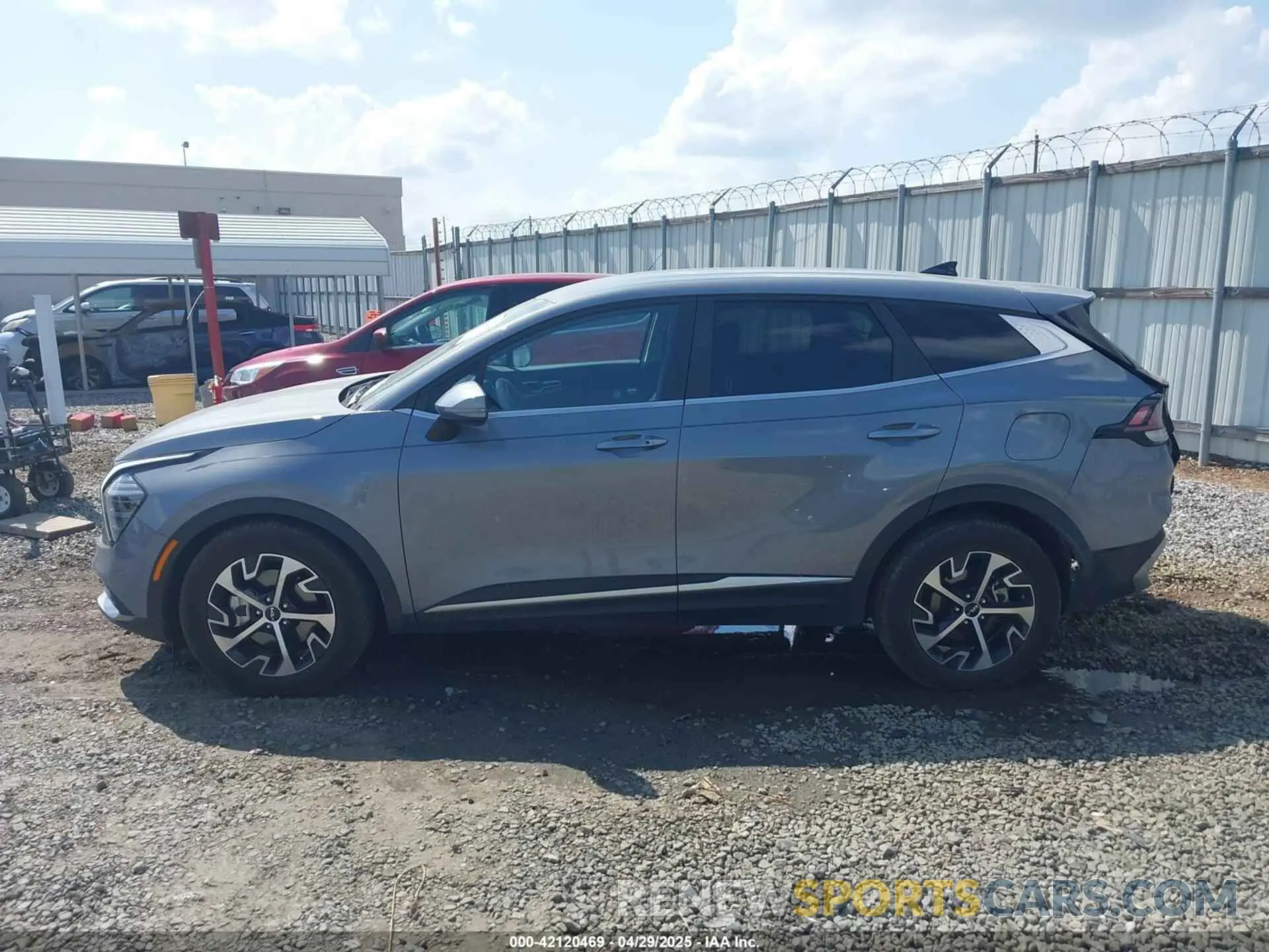 14 Photograph of a damaged car 5XYK33DF6RG166207 KIA SPORTAGE 2024