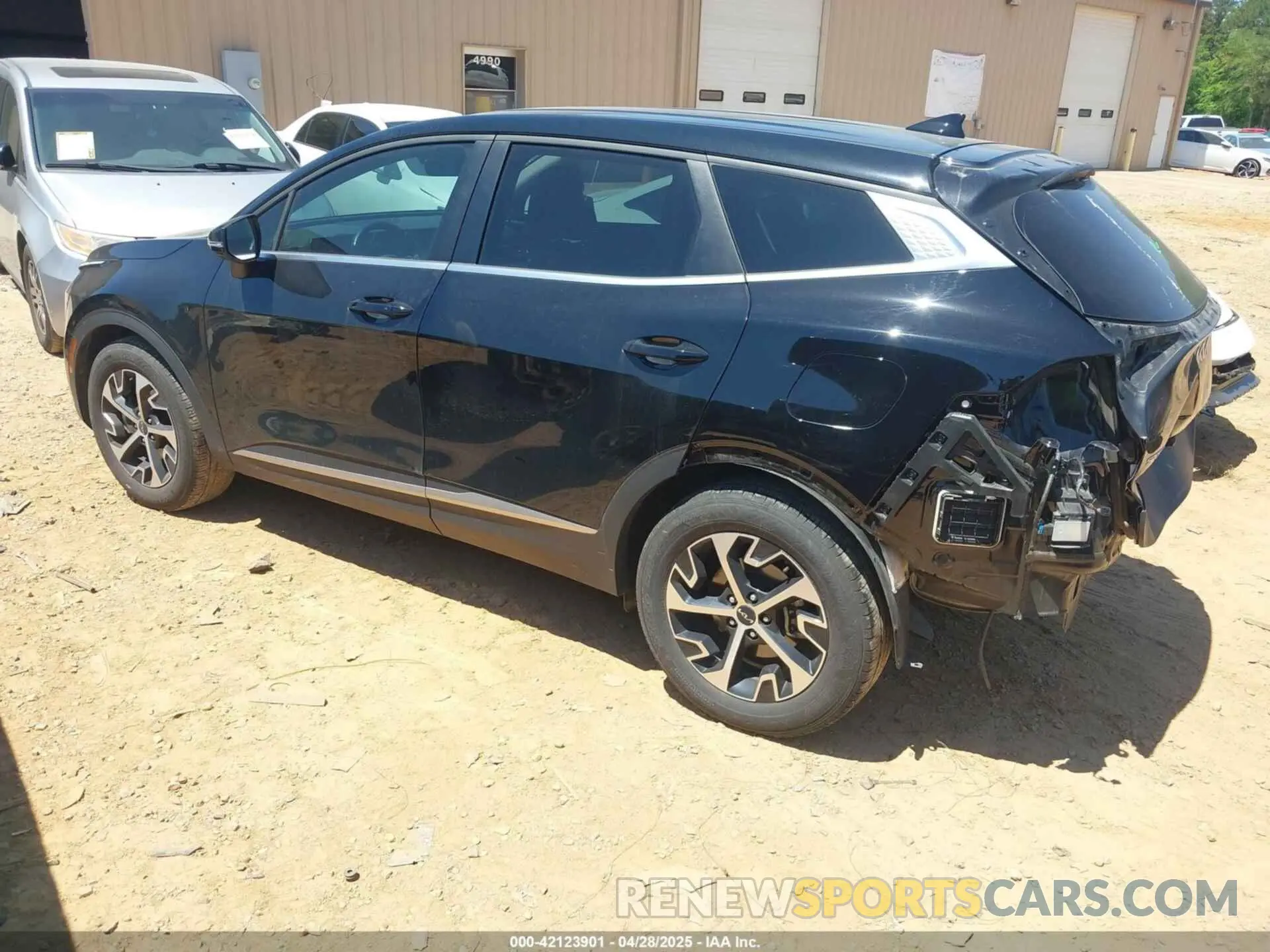 3 Photograph of a damaged car 5XYK33DF6RG190233 KIA SPORTAGE 2024