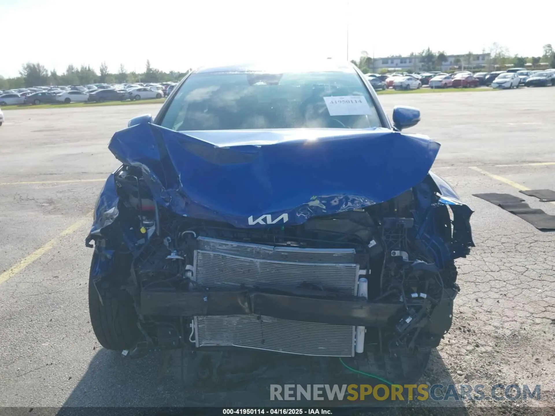 13 Photograph of a damaged car 5XYK33DF6RG219522 KIA SPORTAGE 2024
