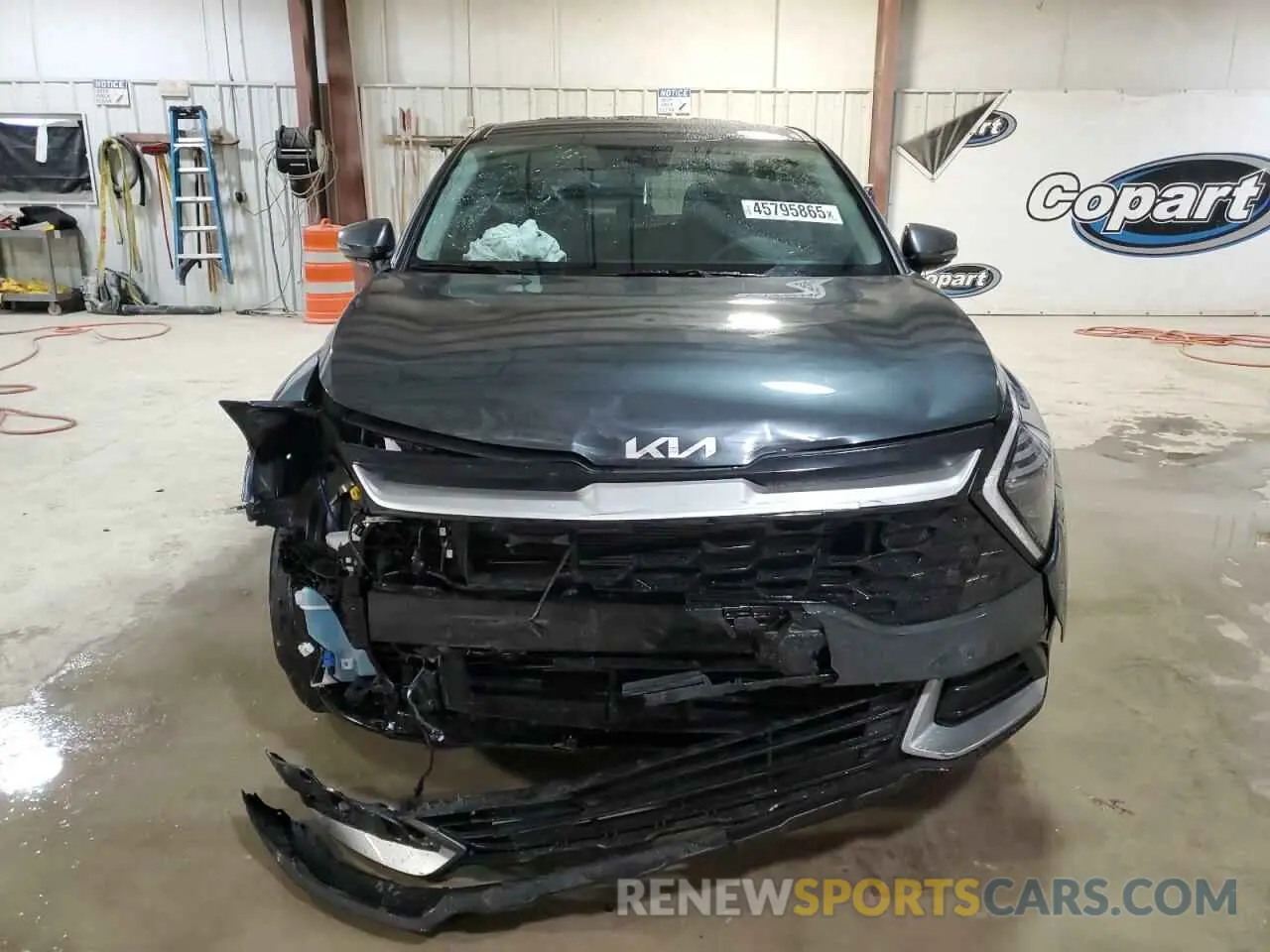 5 Photograph of a damaged car 5XYK33DF6RG230343 KIA SPORTAGE 2024
