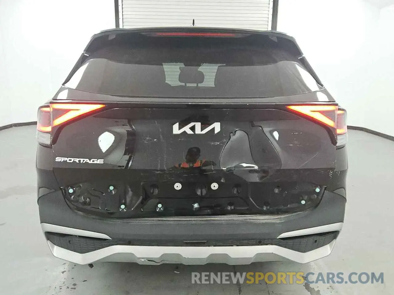 6 Photograph of a damaged car 5XYK33DF7RG147245 KIA SPORTAGE 2024