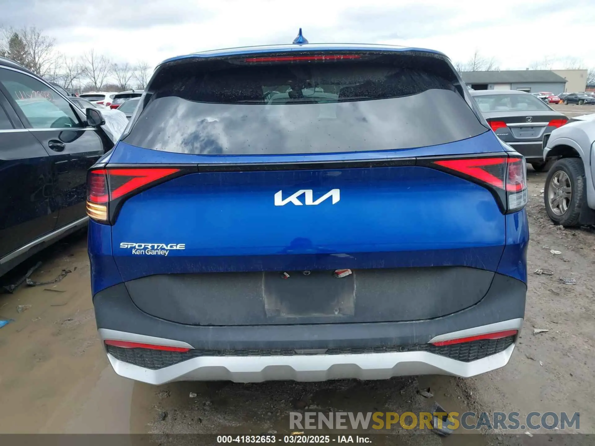 17 Photograph of a damaged car 5XYK33DF7RG172145 KIA SPORTAGE 2024