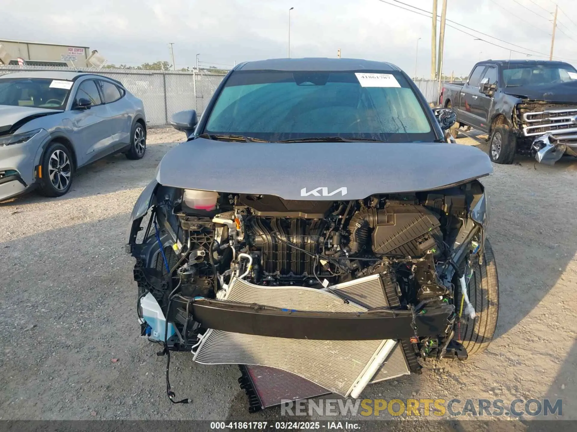 12 Photograph of a damaged car 5XYK33DF7RG215608 KIA SPORTAGE 2024