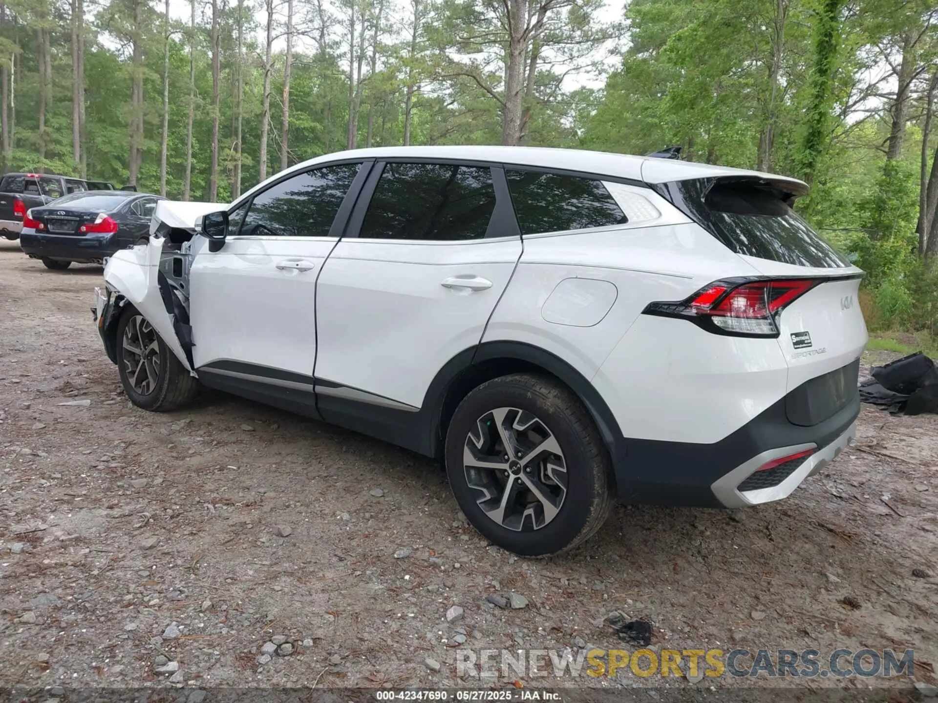 3 Photograph of a damaged car 5XYK33DF7RG232361 KIA SPORTAGE 2024