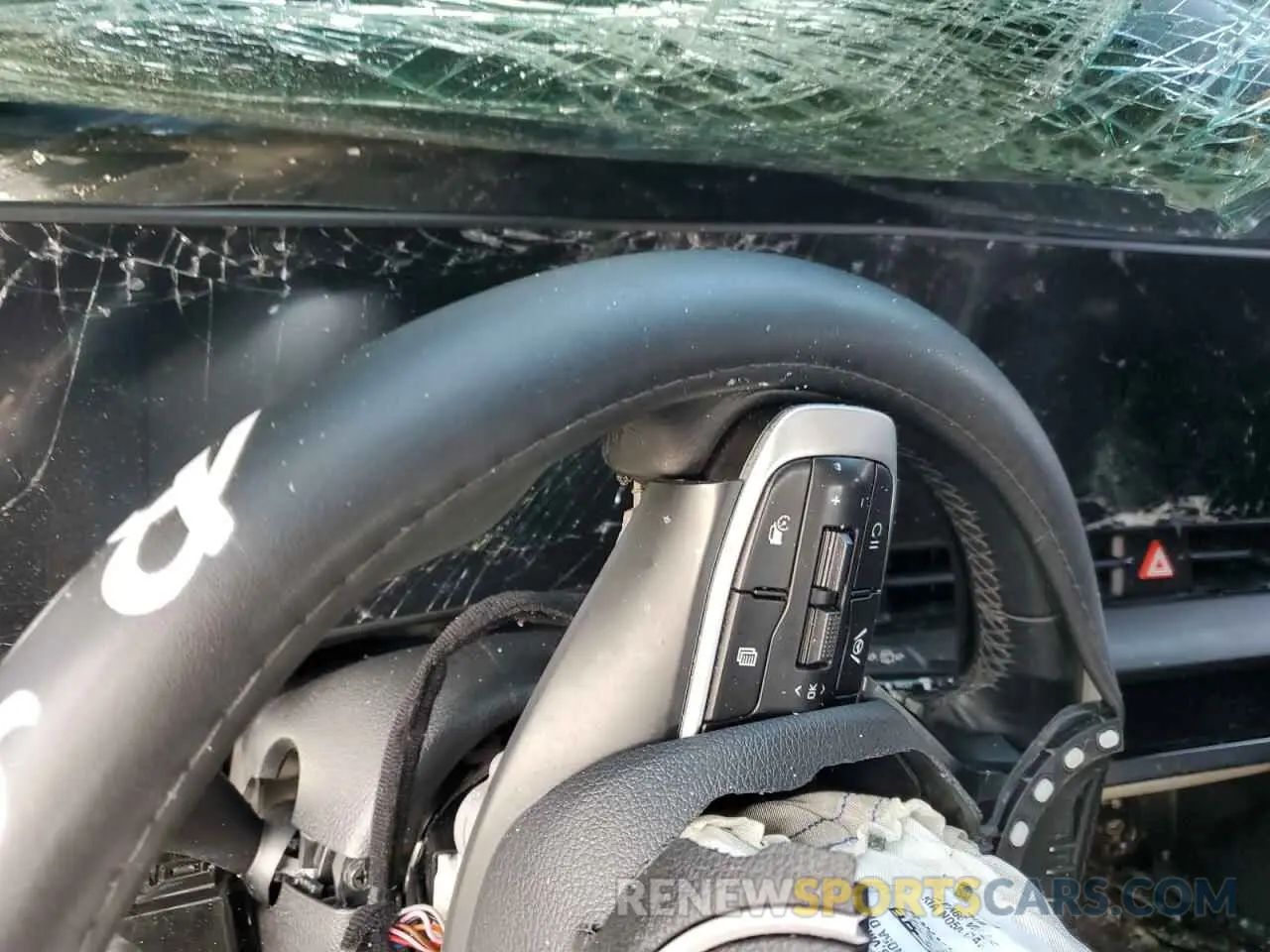 9 Photograph of a damaged car 5XYK33DF8RG189987 KIA SPORTAGE 2024