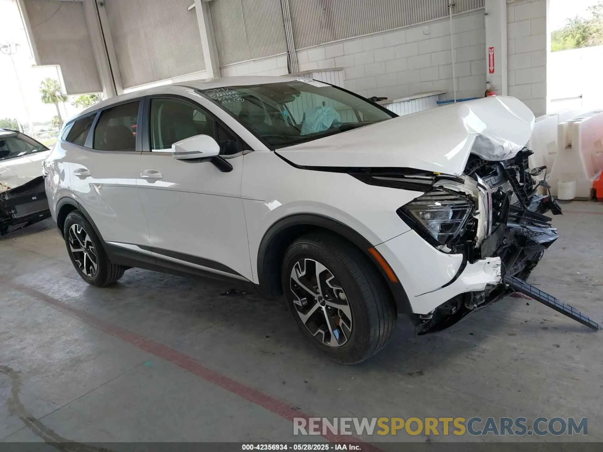 14 Photograph of a damaged car 5XYK33DF8RG218288 KIA SPORTAGE 2024