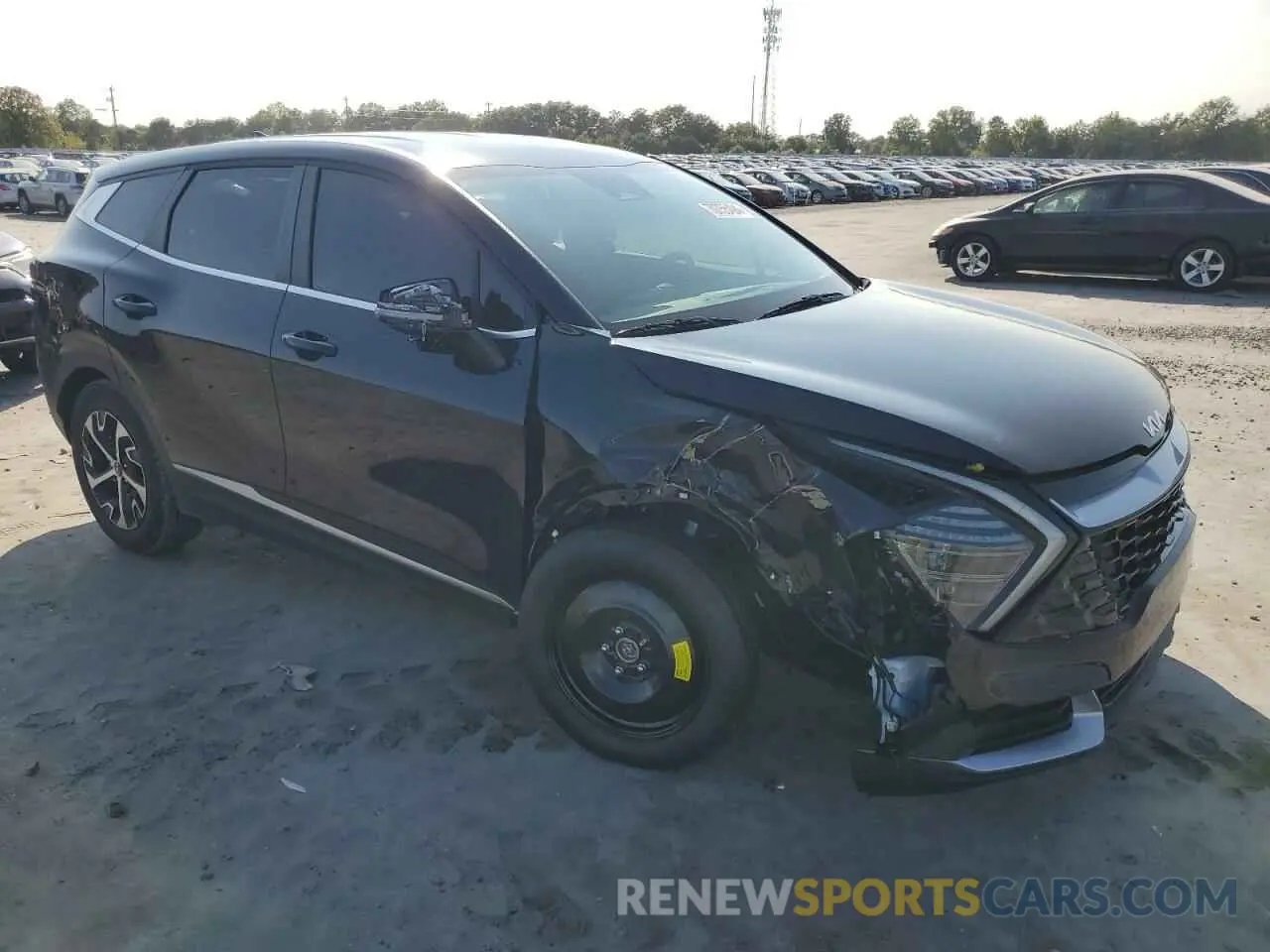 4 Photograph of a damaged car 5XYK33DF8RG227475 KIA SPORTAGE 2024