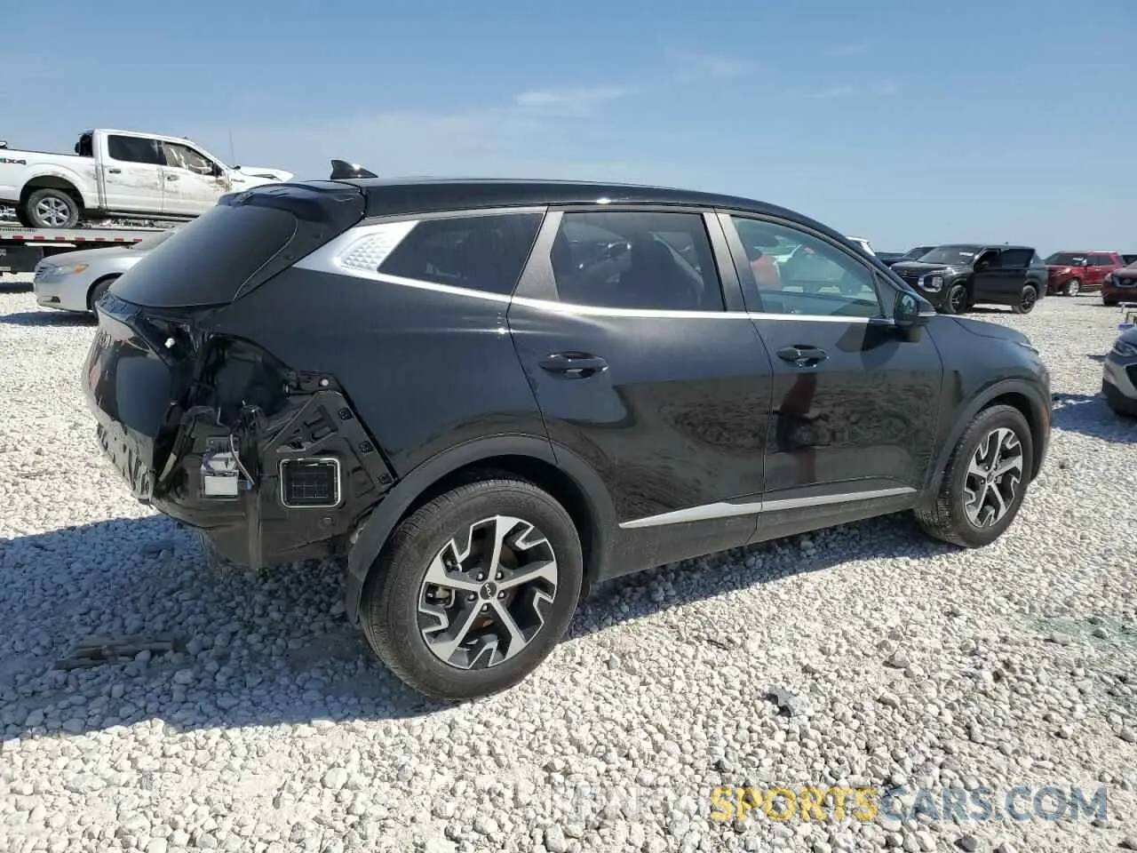 3 Photograph of a damaged car 5XYK33DF9RG232149 KIA SPORTAGE 2024