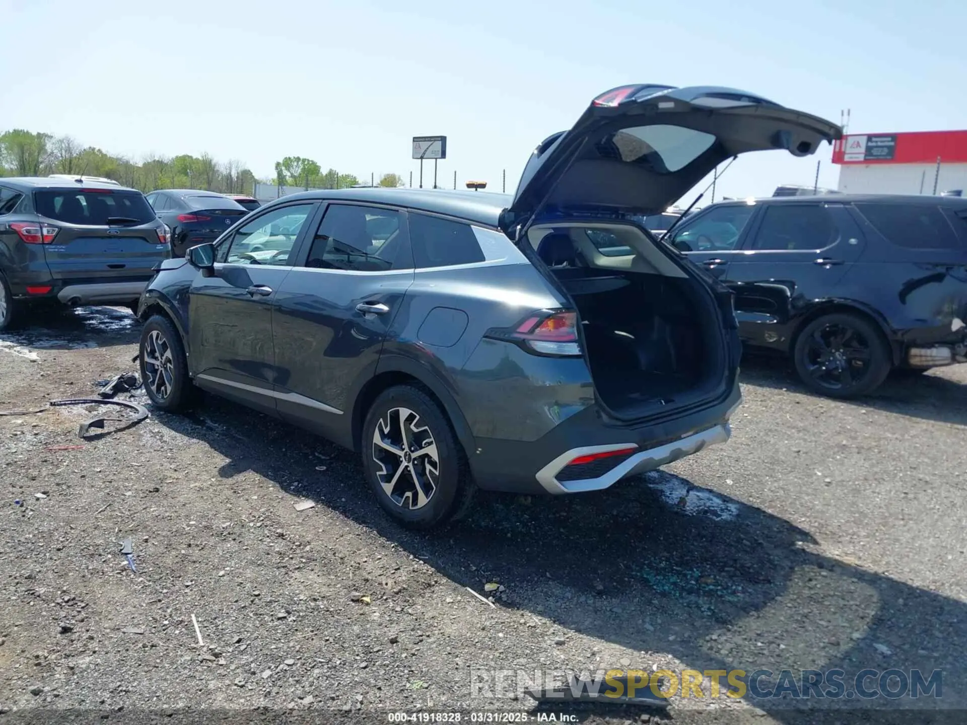 3 Photograph of a damaged car 5XYK33DFXRG139818 KIA SPORTAGE 2024