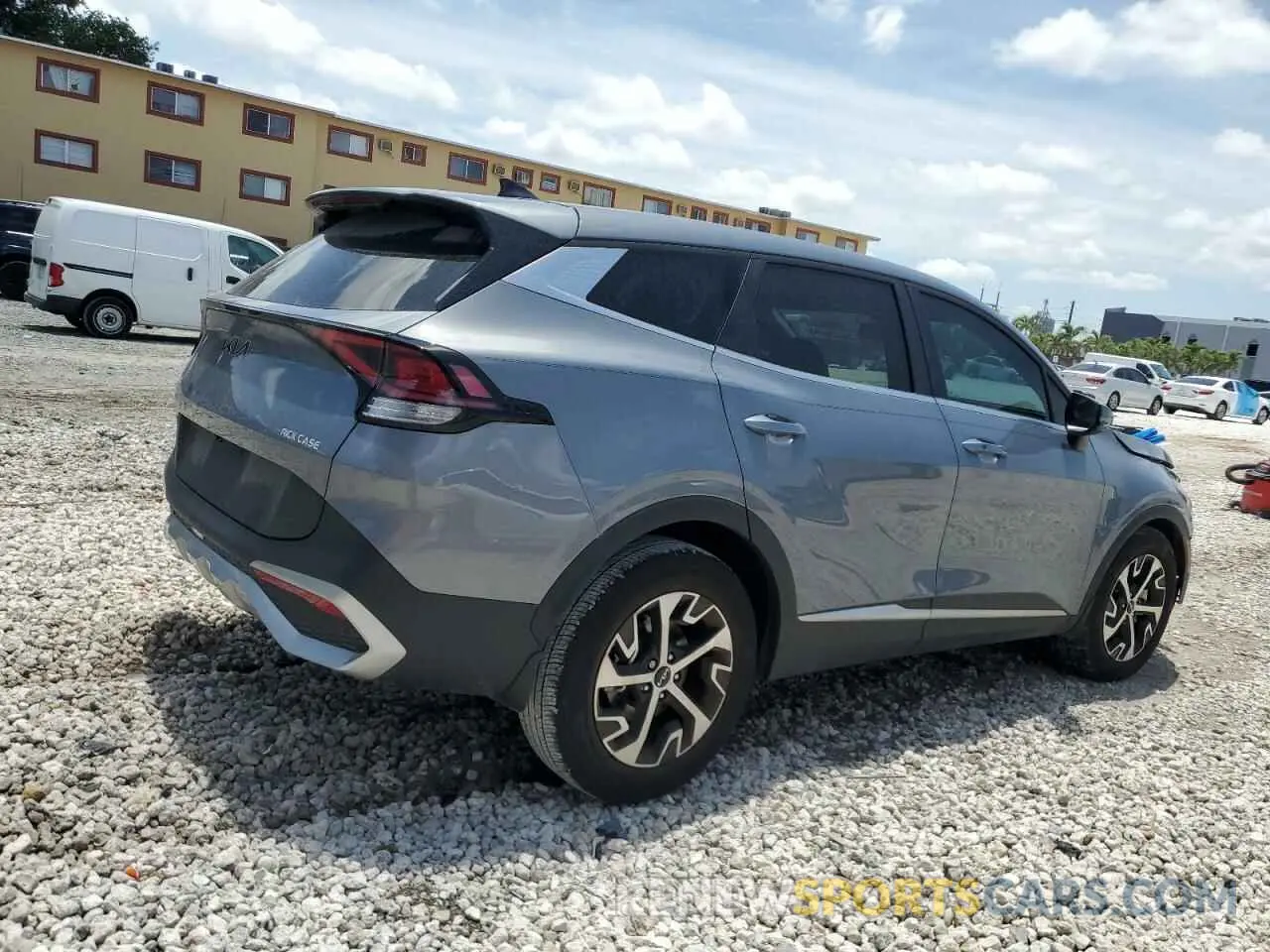 3 Photograph of a damaged car 5XYK33DFXRG160135 KIA SPORTAGE 2024
