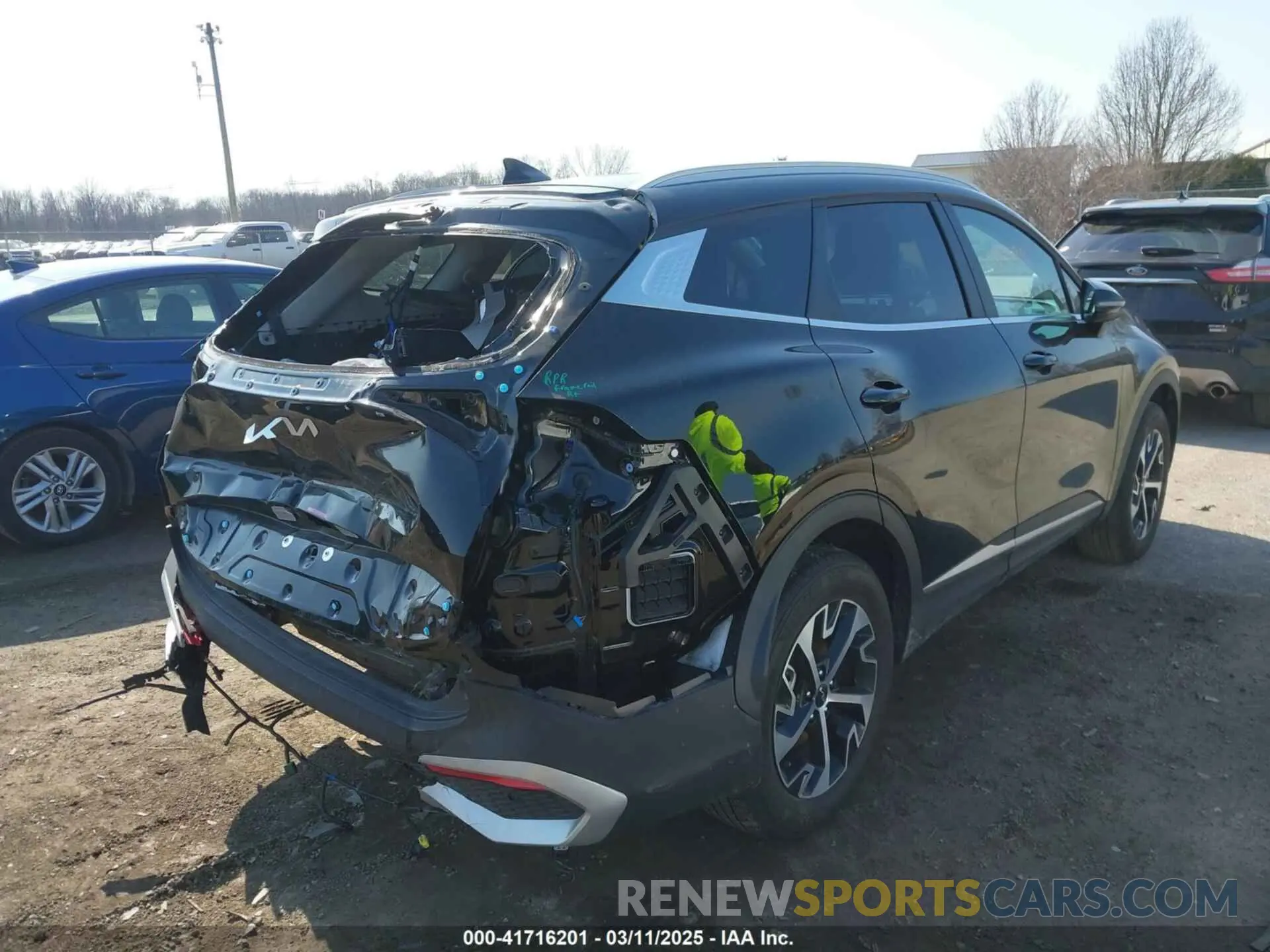 4 Photograph of a damaged car 5XYK3CDF0RG174965 KIA SPORTAGE 2024