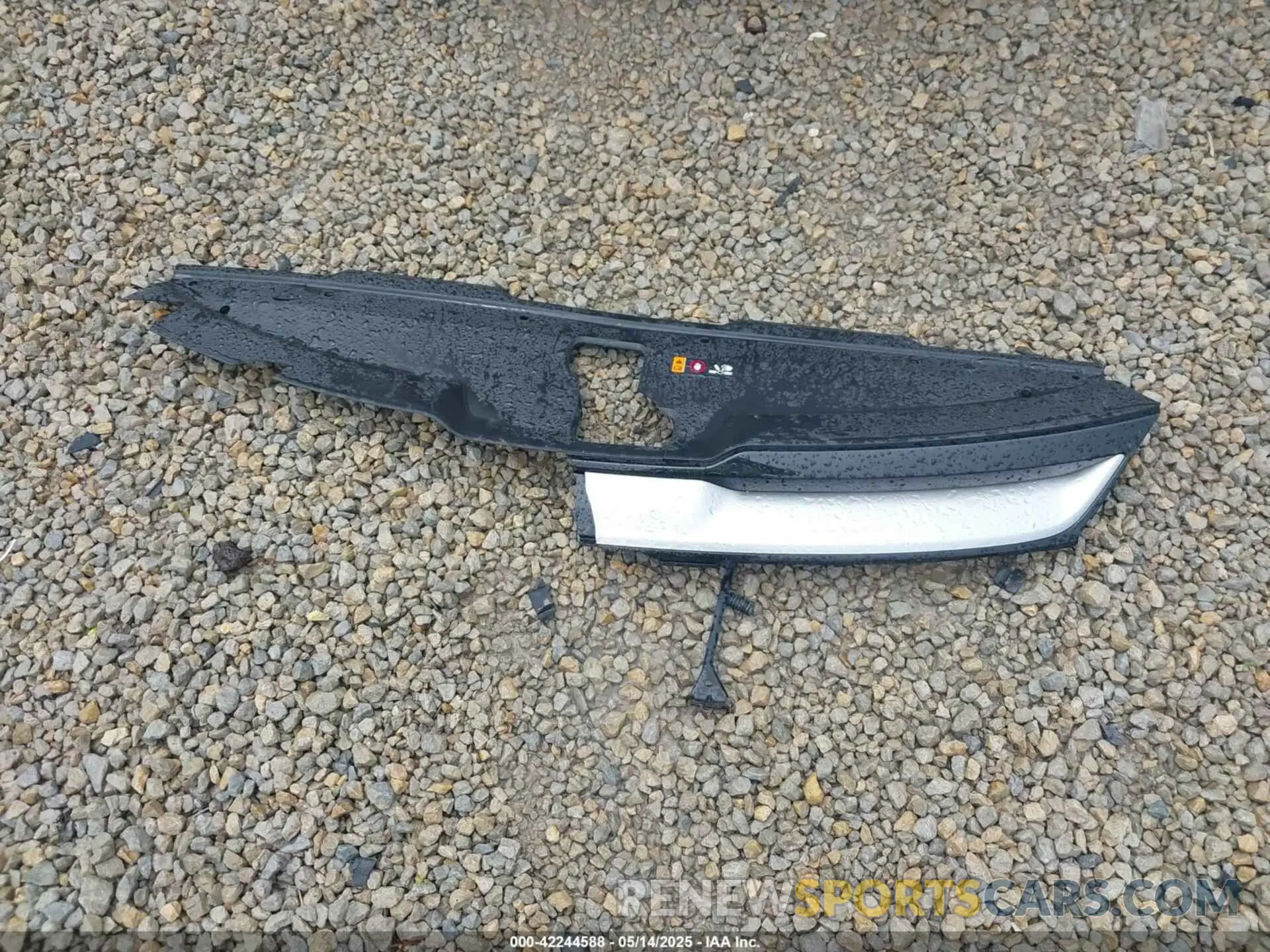 12 Photograph of a damaged car 5XYK3CDF2RG183800 KIA SPORTAGE 2024