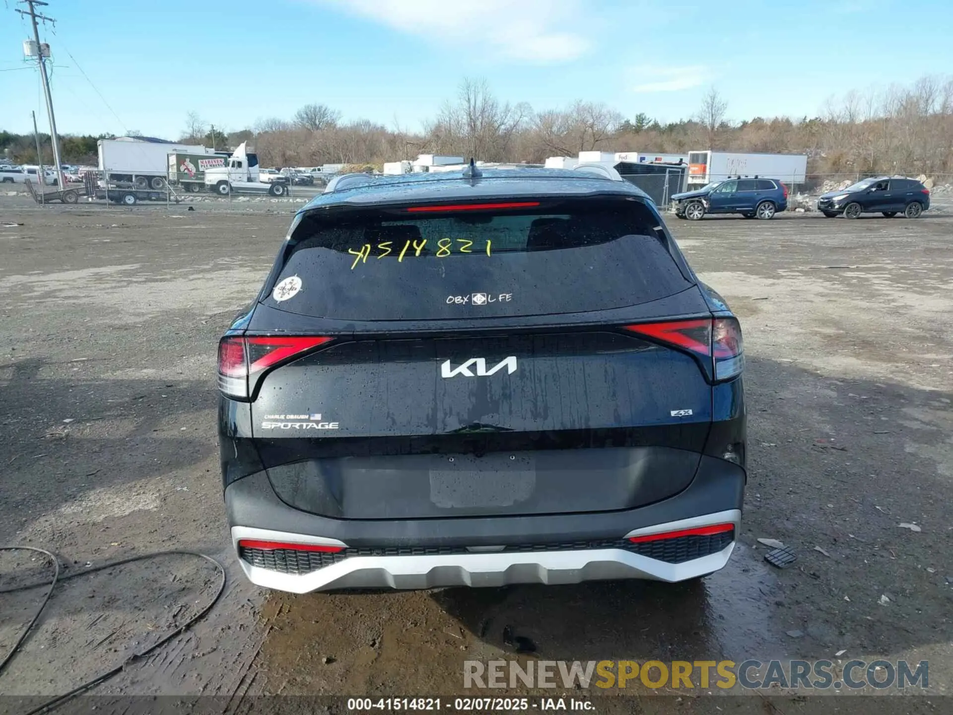 17 Photograph of a damaged car 5XYK3CDFXRG188114 KIA SPORTAGE 2024
