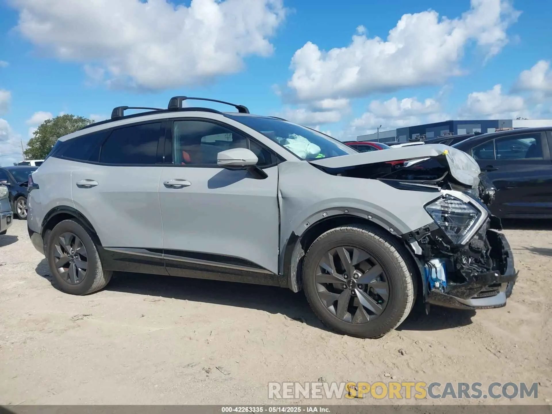 14 Photograph of a damaged car 5XYK43DF1RG154219 KIA SPORTAGE 2024