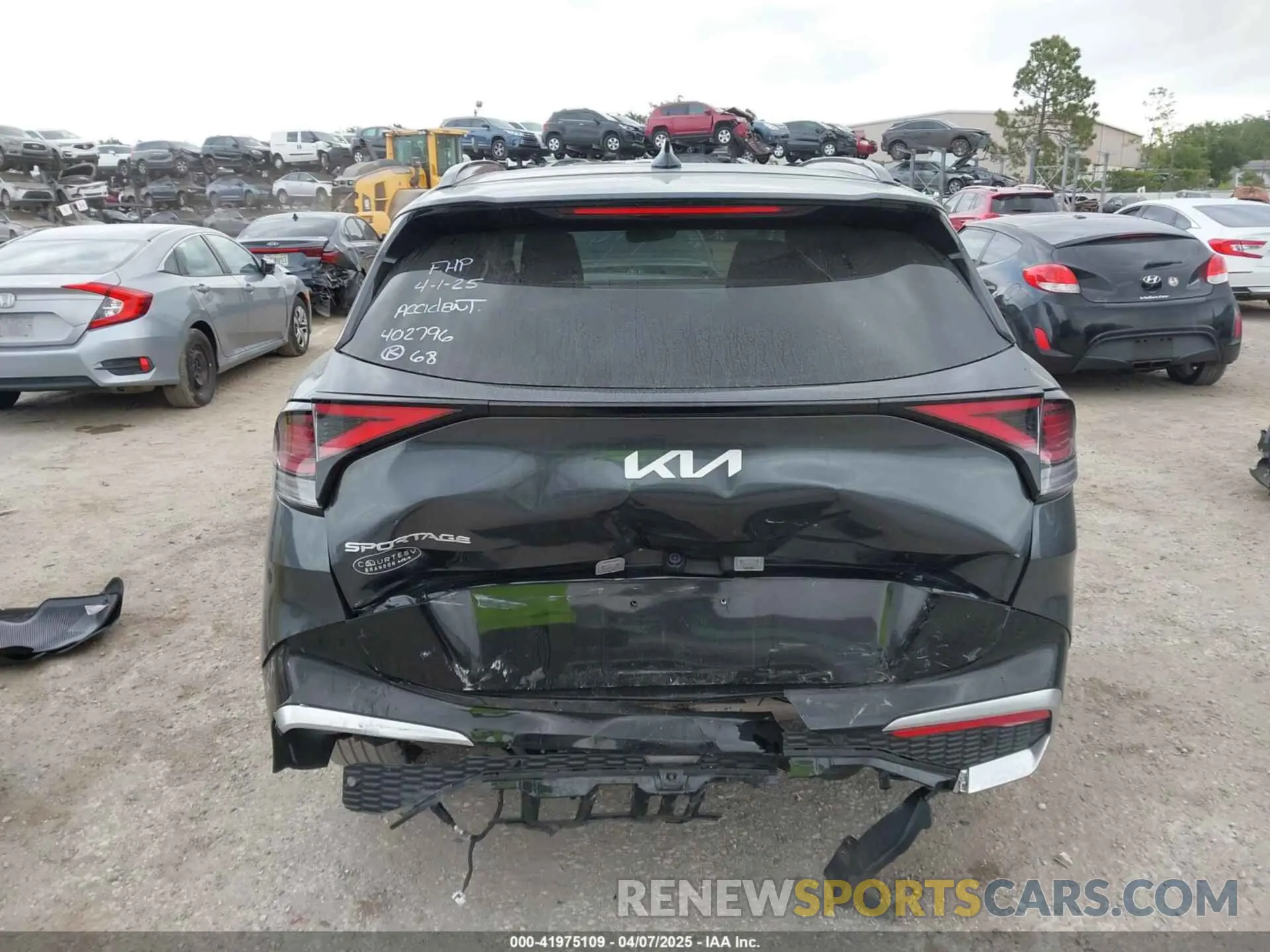 16 Photograph of a damaged car 5XYK43DF1RG157279 KIA SPORTAGE 2024
