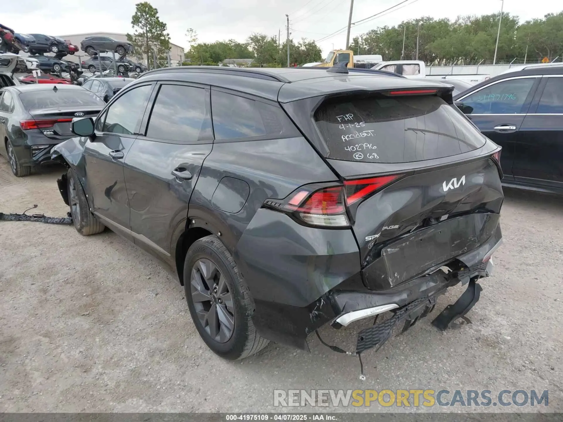 3 Photograph of a damaged car 5XYK43DF1RG157279 KIA SPORTAGE 2024