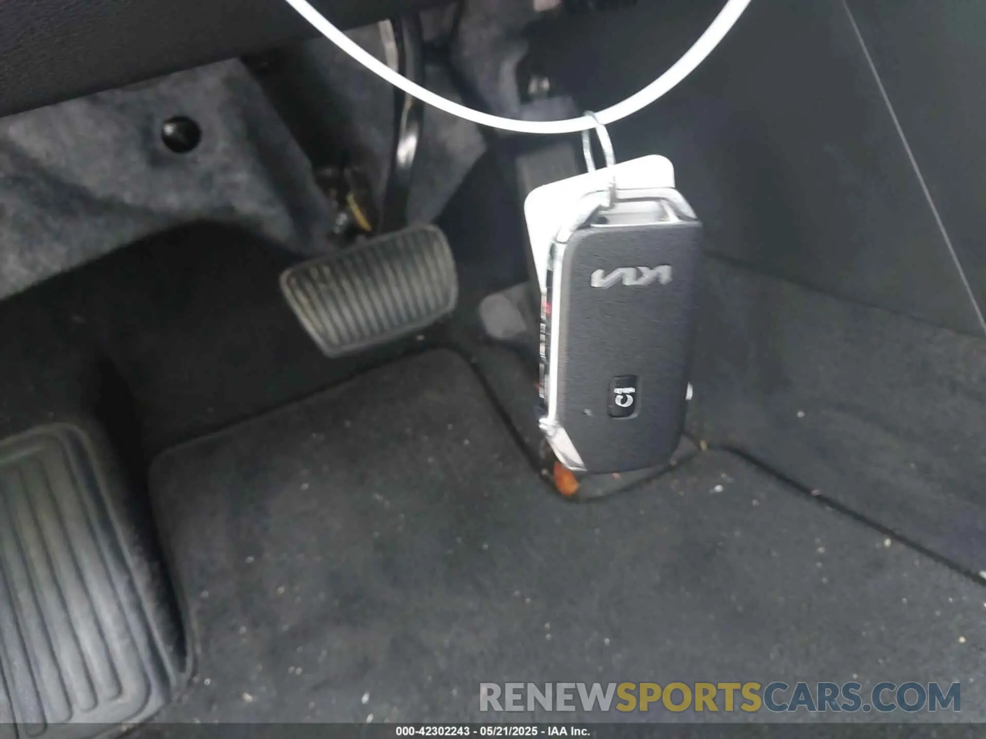 11 Photograph of a damaged car 5XYK43DF3RG155369 KIA SPORTAGE 2024