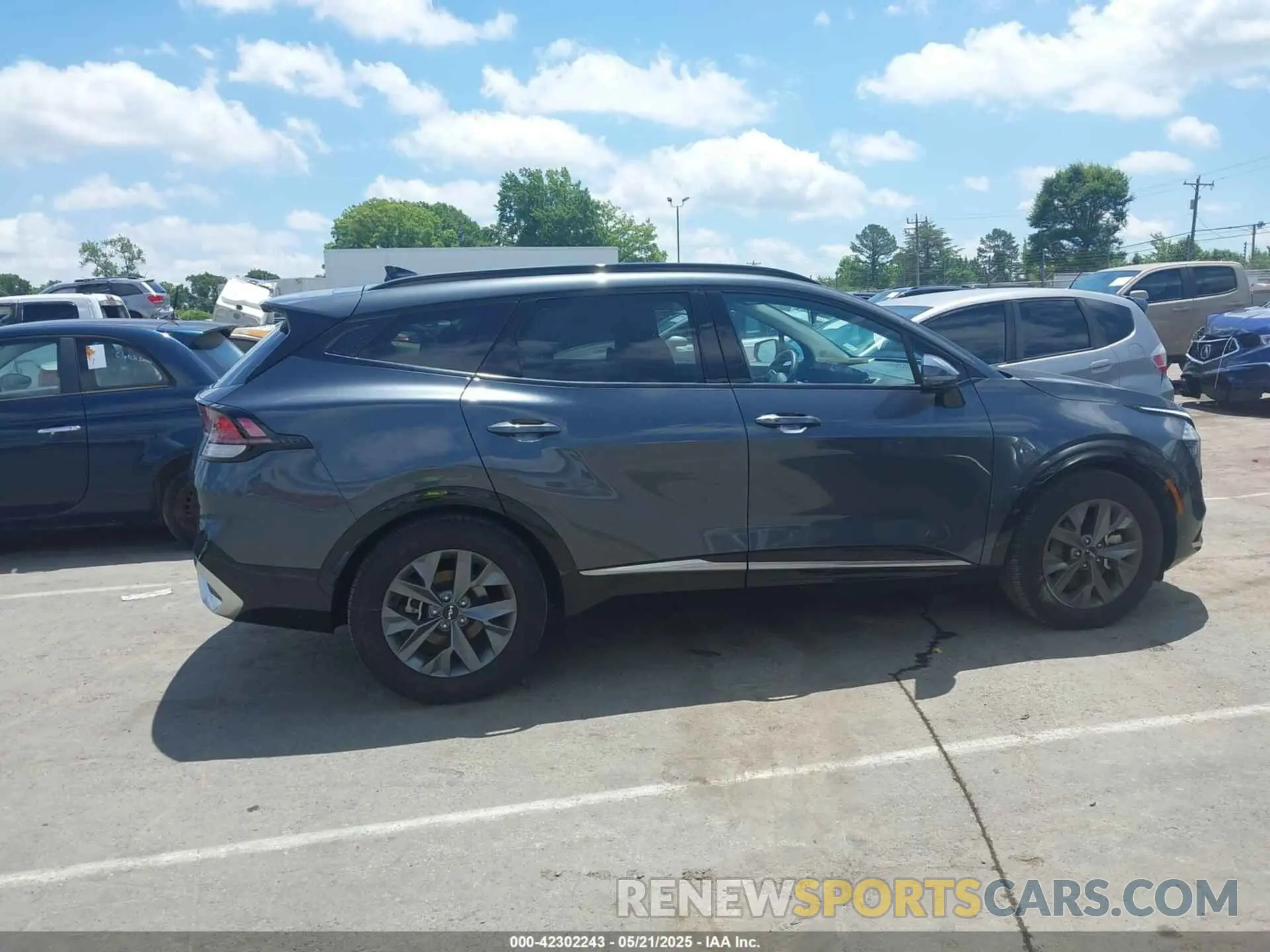 13 Photograph of a damaged car 5XYK43DF3RG155369 KIA SPORTAGE 2024