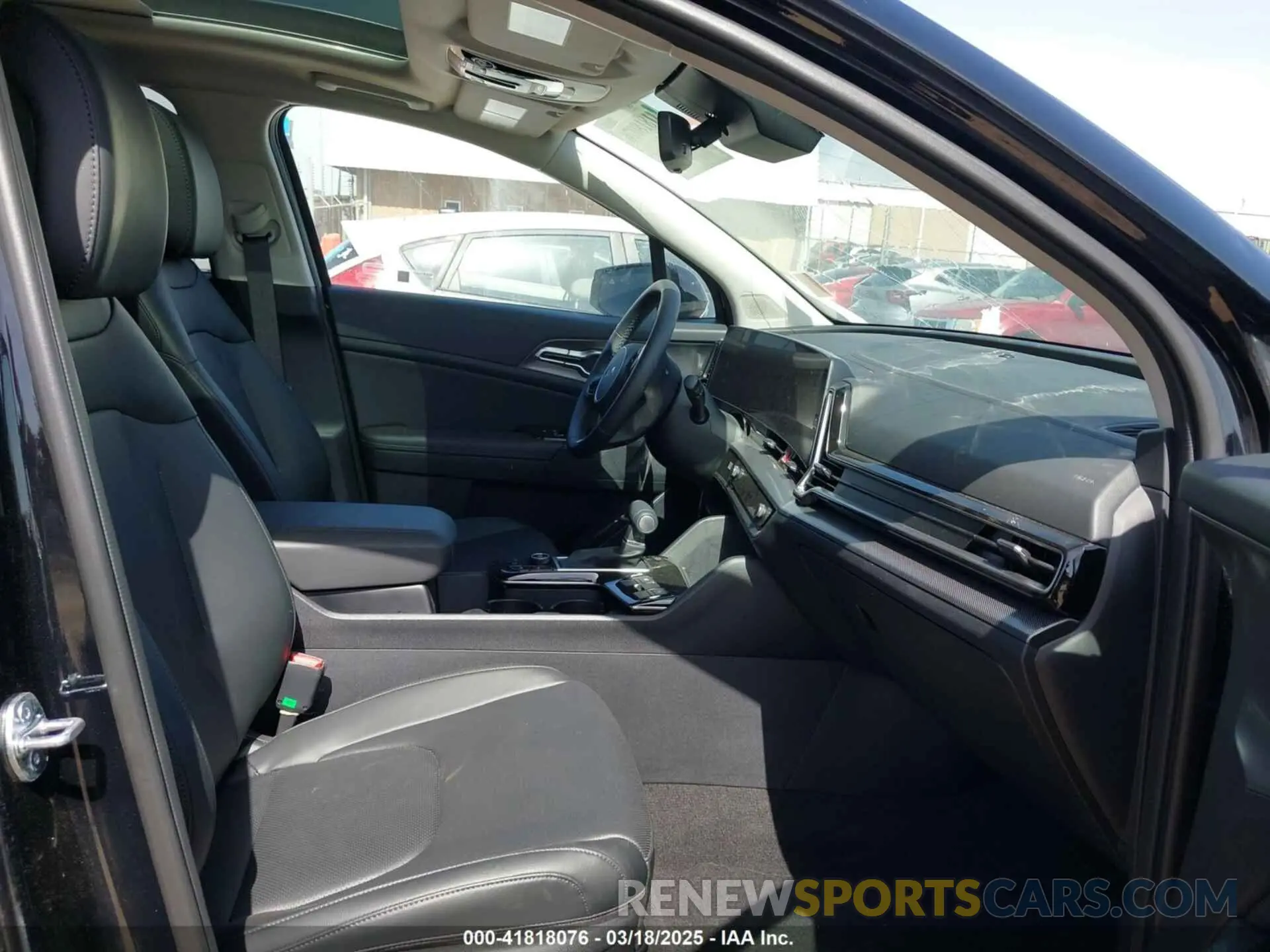5 Photograph of a damaged car 5XYK43DF5RG222022 KIA SPORTAGE 2024