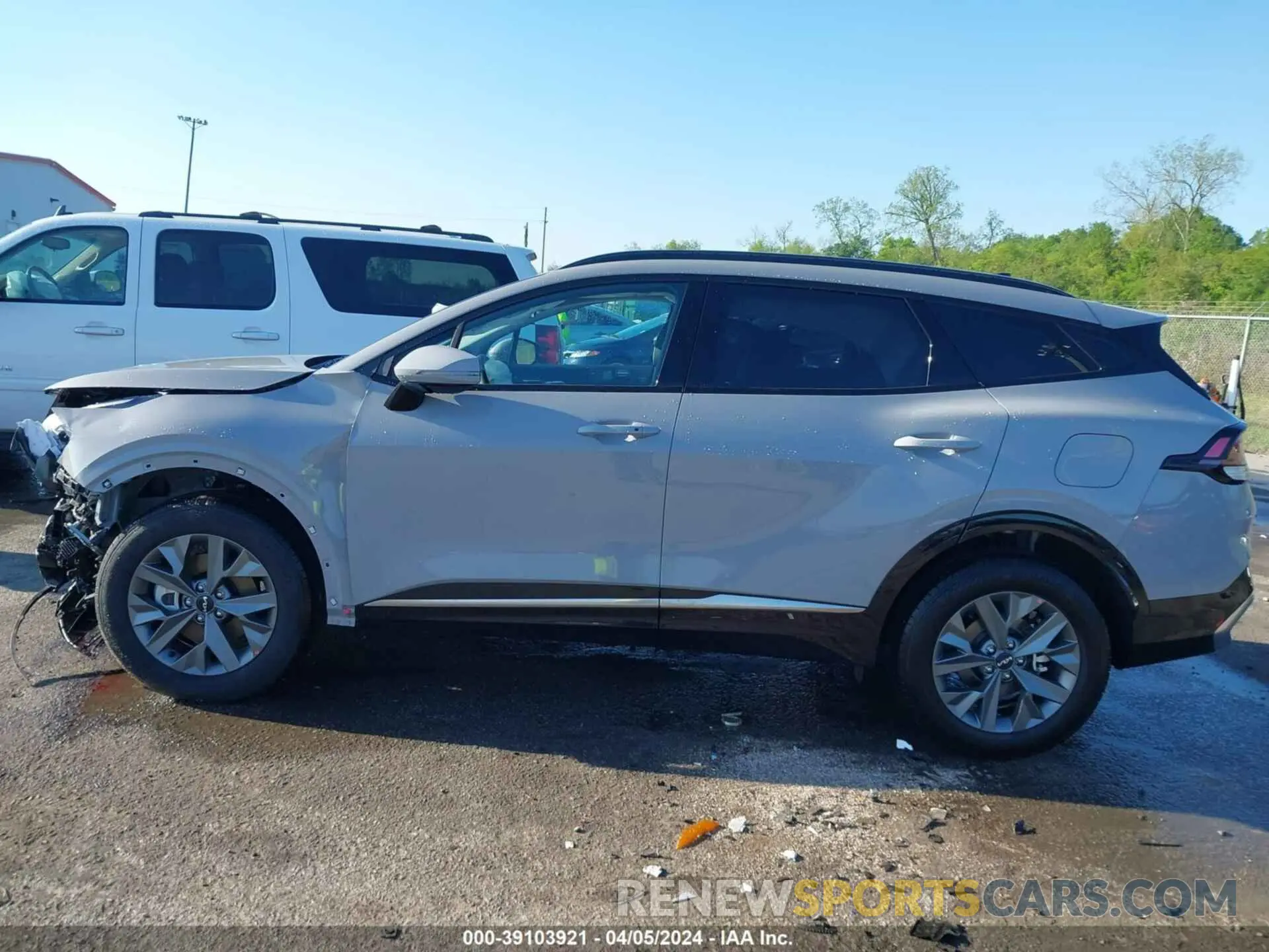 14 Photograph of a damaged car 5XYK43DF8RG187525 KIA SPORTAGE 2024