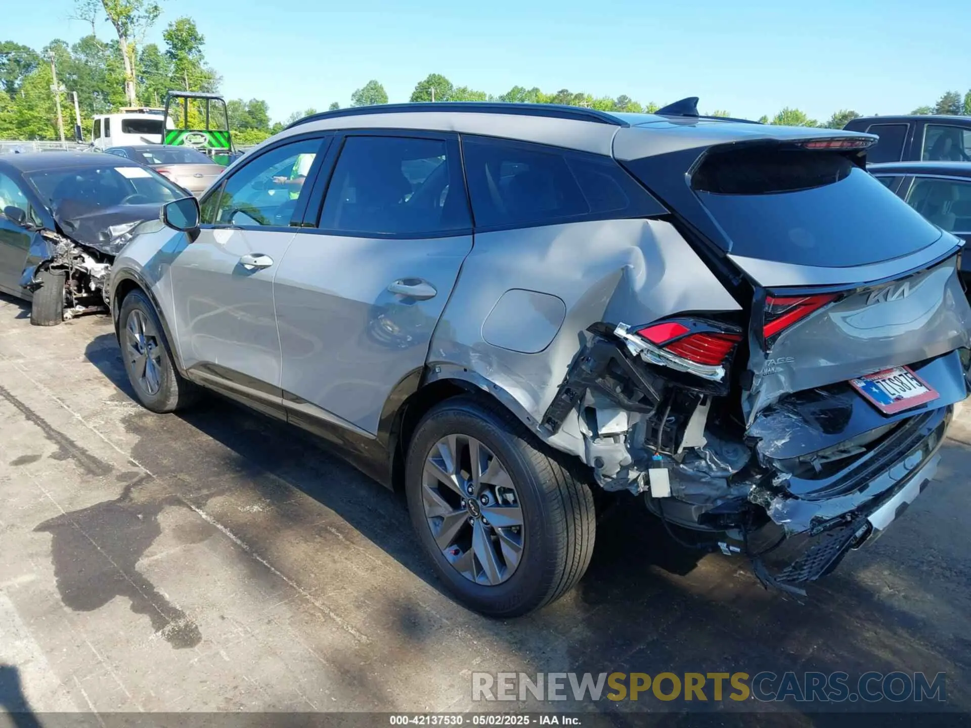 3 Photograph of a damaged car 5XYK43DF8RG212679 KIA SPORTAGE 2024