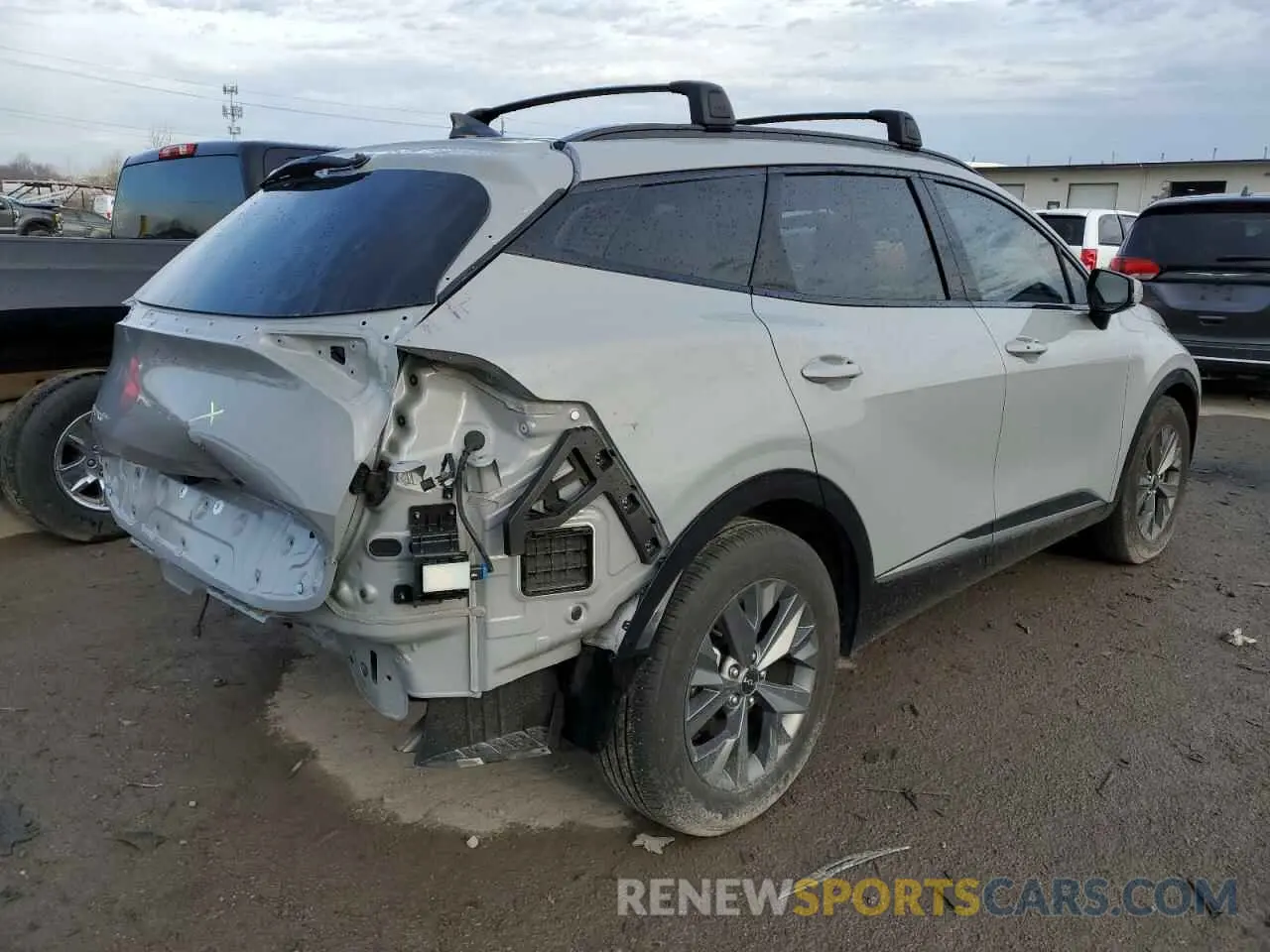 3 Photograph of a damaged car 5XYK43DFXRG157703 KIA SPORTAGE 2024