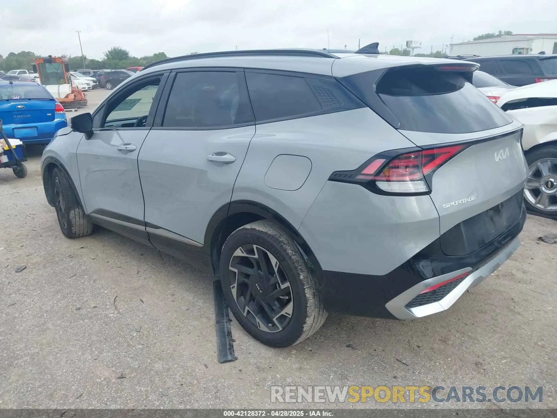 3 Photograph of a damaged car 5XYK53DF3RG167390 KIA SPORTAGE 2024