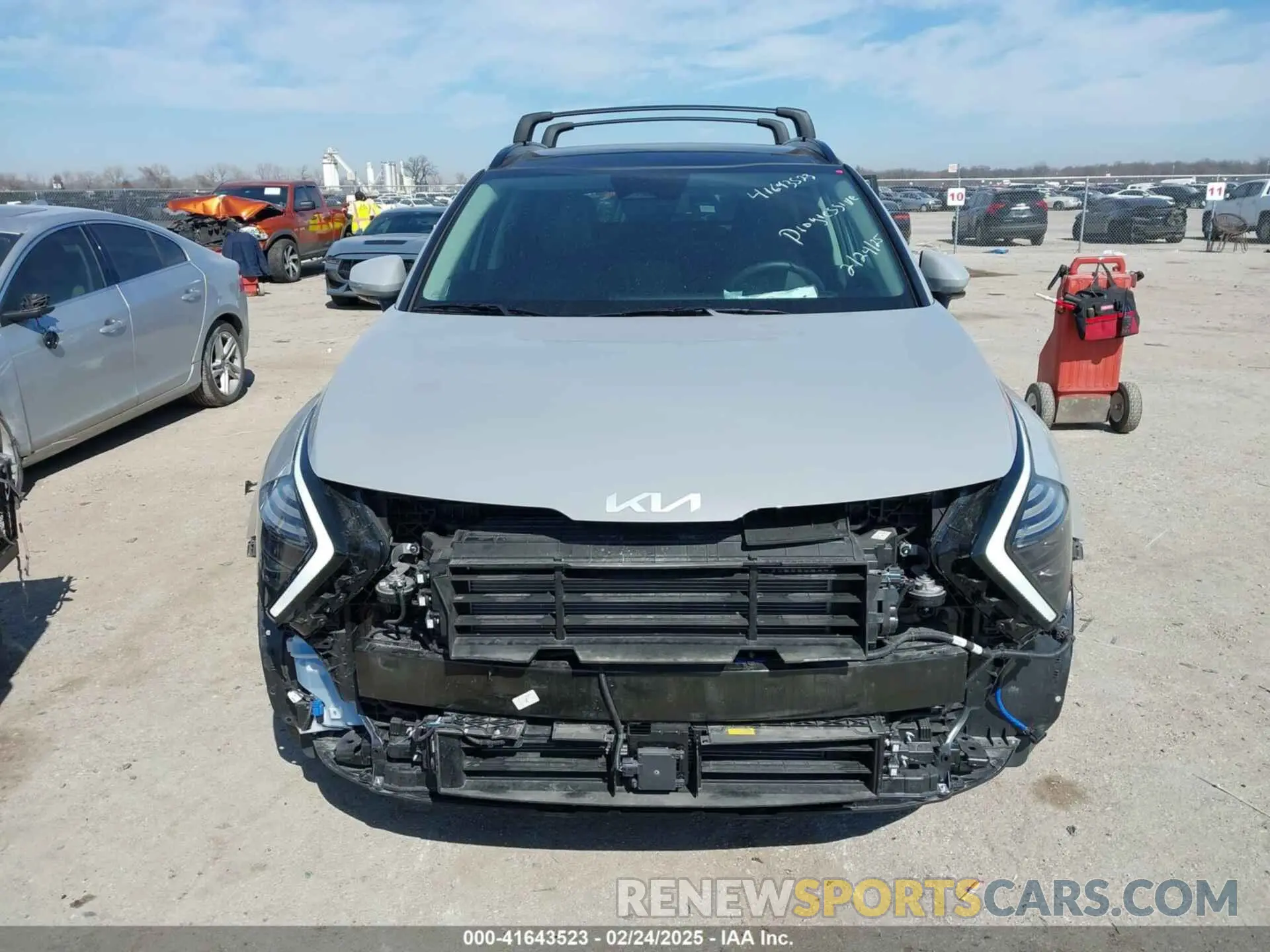 13 Photograph of a damaged car 5XYK53DF3RG233940 KIA SPORTAGE 2024
