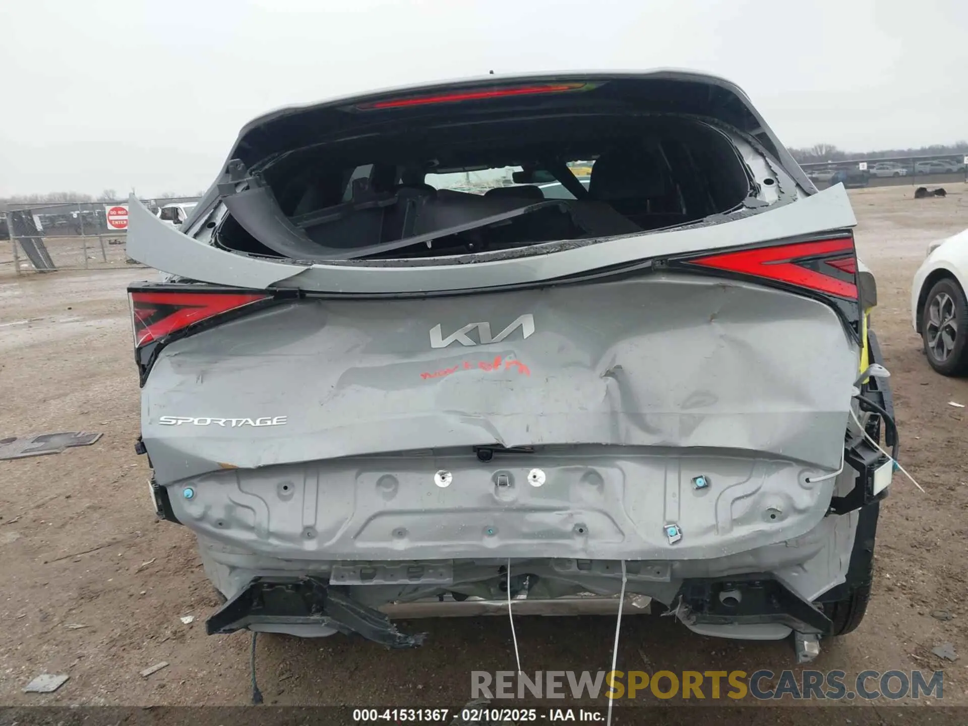 16 Photograph of a damaged car 5XYK53DF4RG177815 KIA SPORTAGE 2024