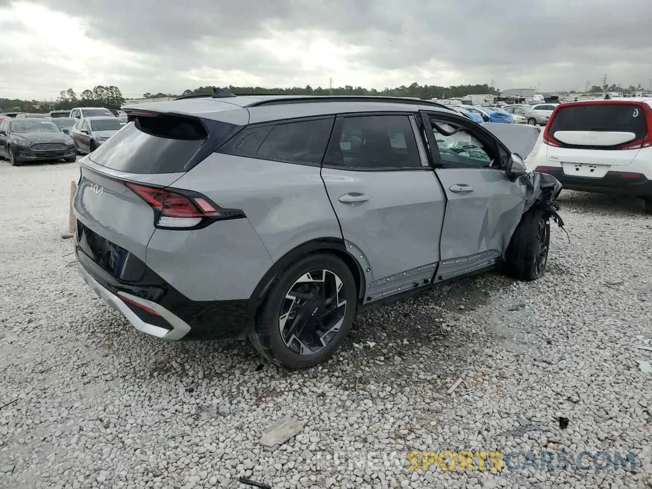 3 Photograph of a damaged car 5XYK53DF4RG215480 KIA SPORTAGE 2024