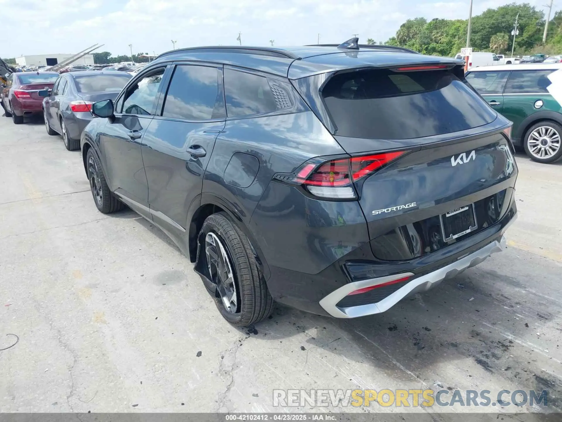 3 Photograph of a damaged car 5XYK53DF6RG228361 KIA SPORTAGE 2024