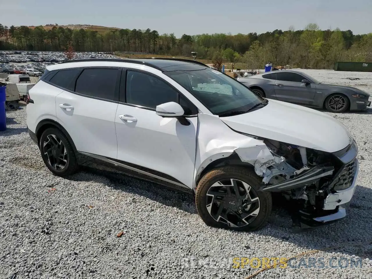 4 Photograph of a damaged car 5XYK53DF9RG188888 KIA SPORTAGE 2024
