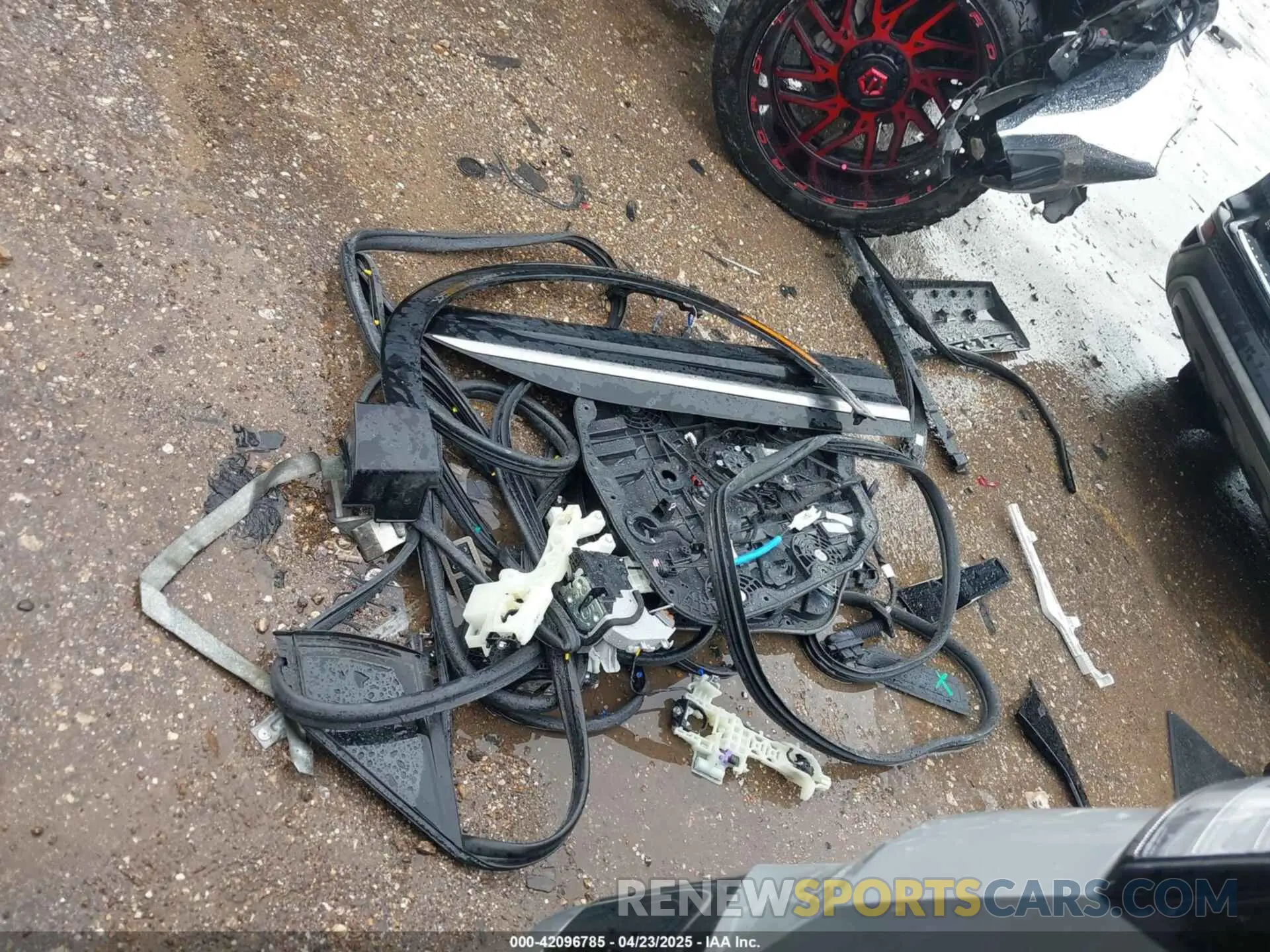 12 Photograph of a damaged car 5XYK53DFXRG174997 KIA SPORTAGE 2024