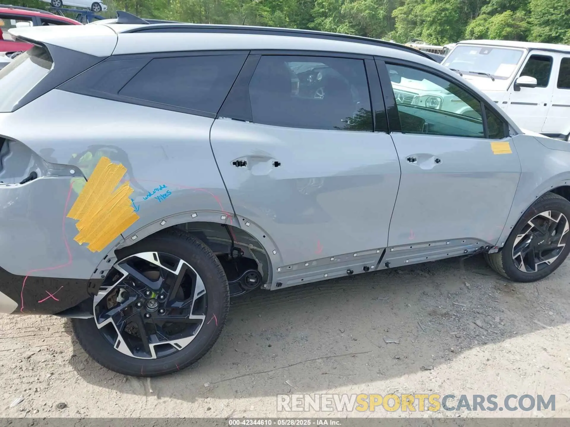 14 Photograph of a damaged car 5XYK5CDF6RG228117 KIA SPORTAGE 2024