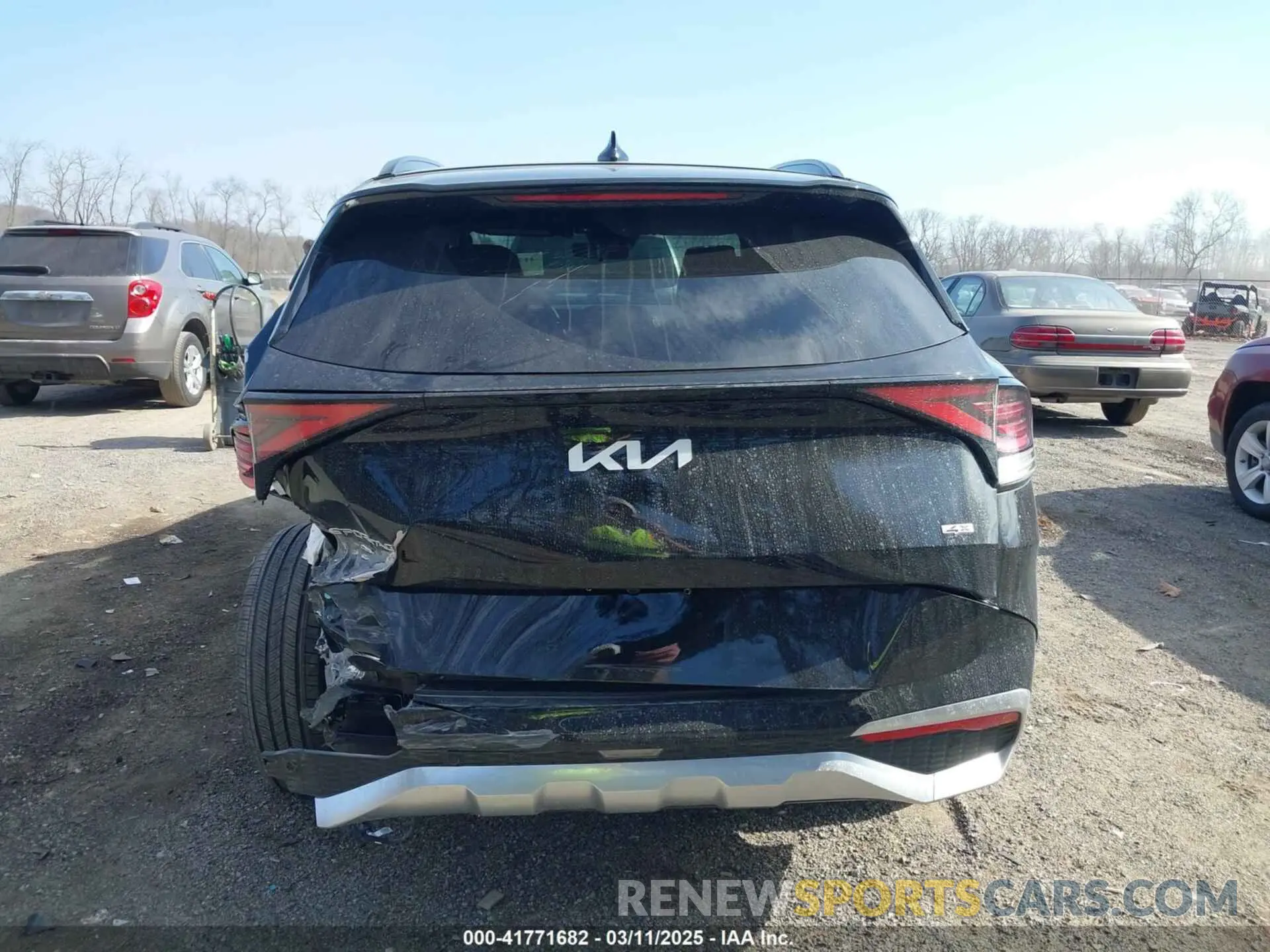 17 Photograph of a damaged car 5XYK5CDF8RG217393 KIA SPORTAGE 2024