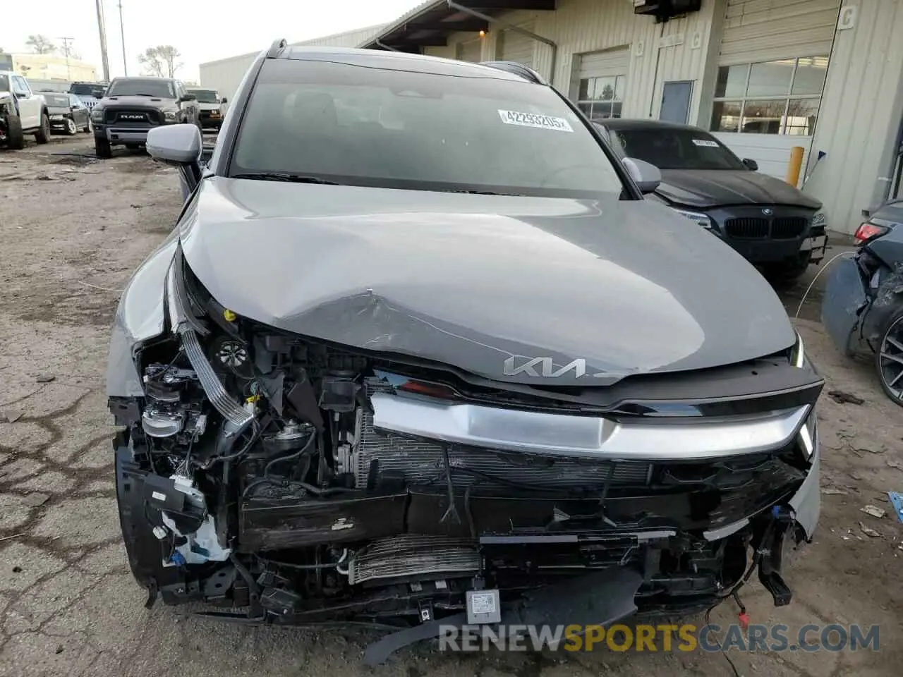 5 Photograph of a damaged car 5XYK5CDF9RG217421 KIA SPORTAGE 2024